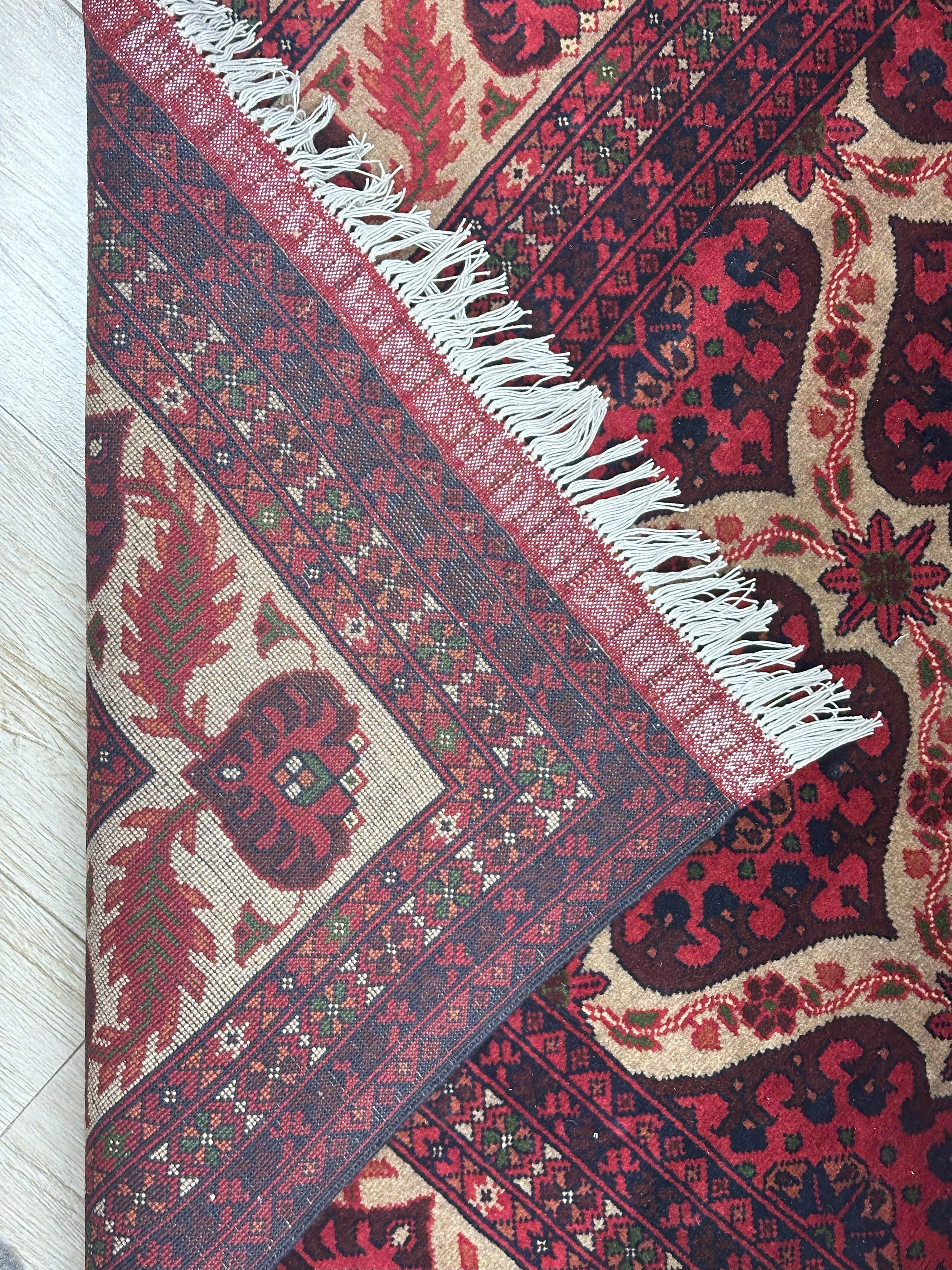 Hand-Knotted Afghani Heart Shape Wool Rug – 6’6″ x 9’5″
