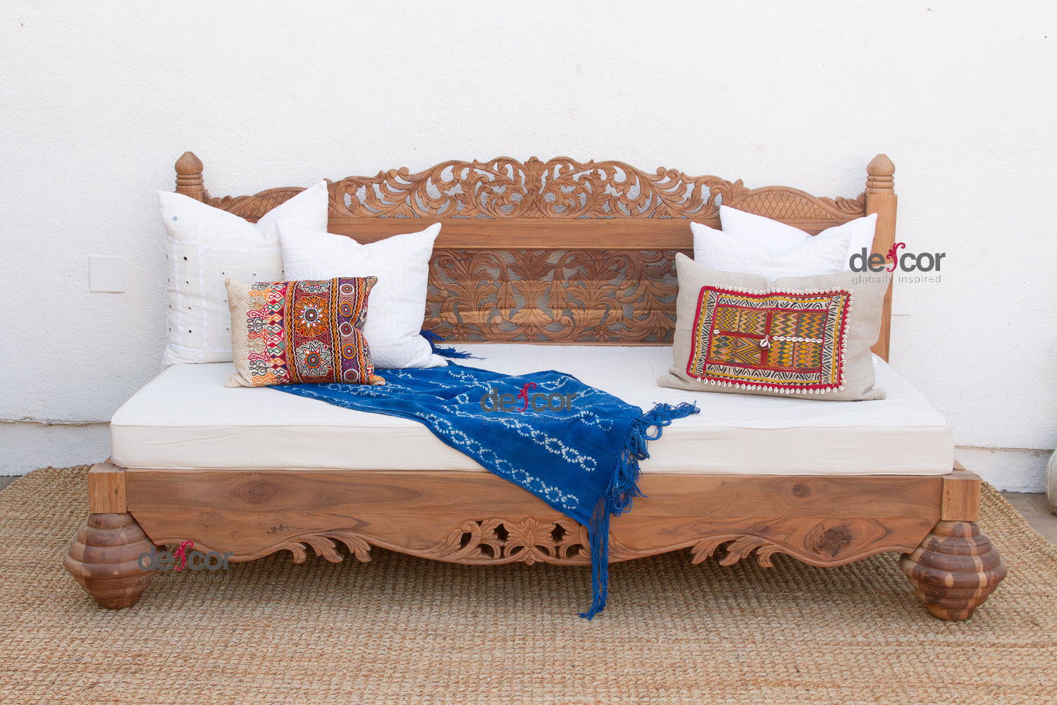 Finely Carved Bali Lounge Daybed Sofa