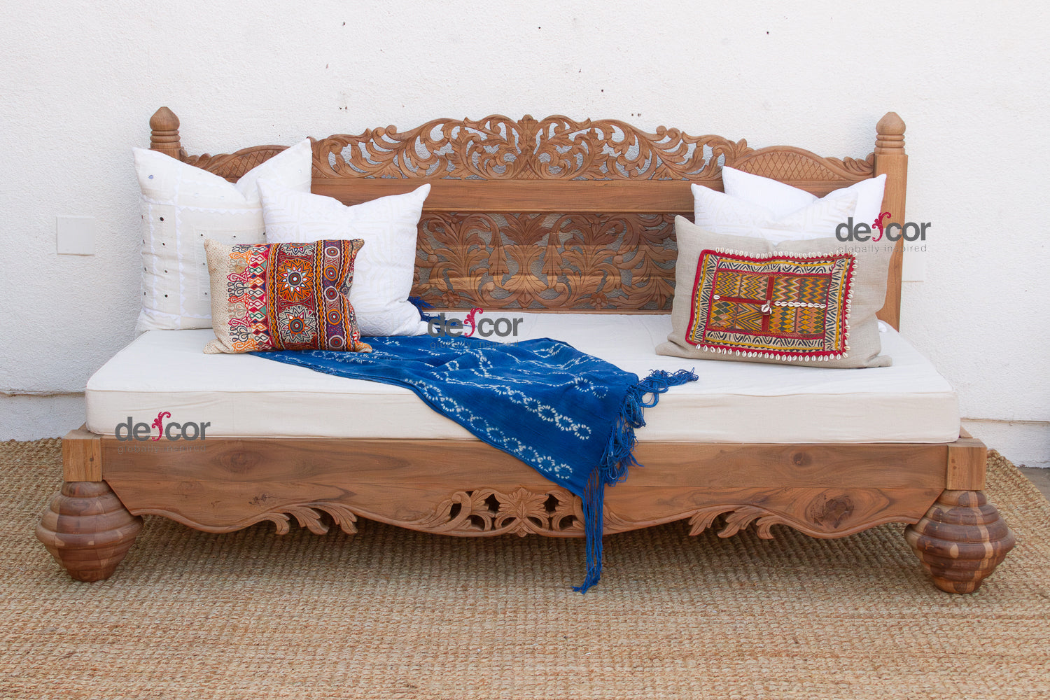 Finely Carved Bali Lounge Daybed Sofa