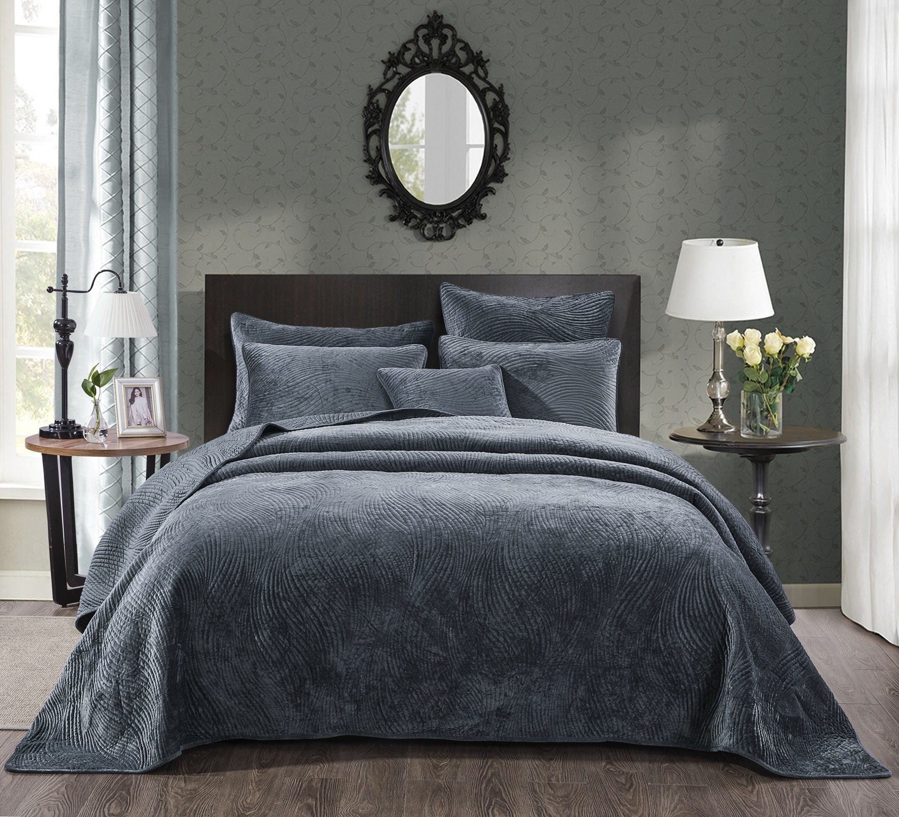 Tache Plush Dreams Steel Navy Blue Waves Velvet Quilt Set (JHW-852BL)
