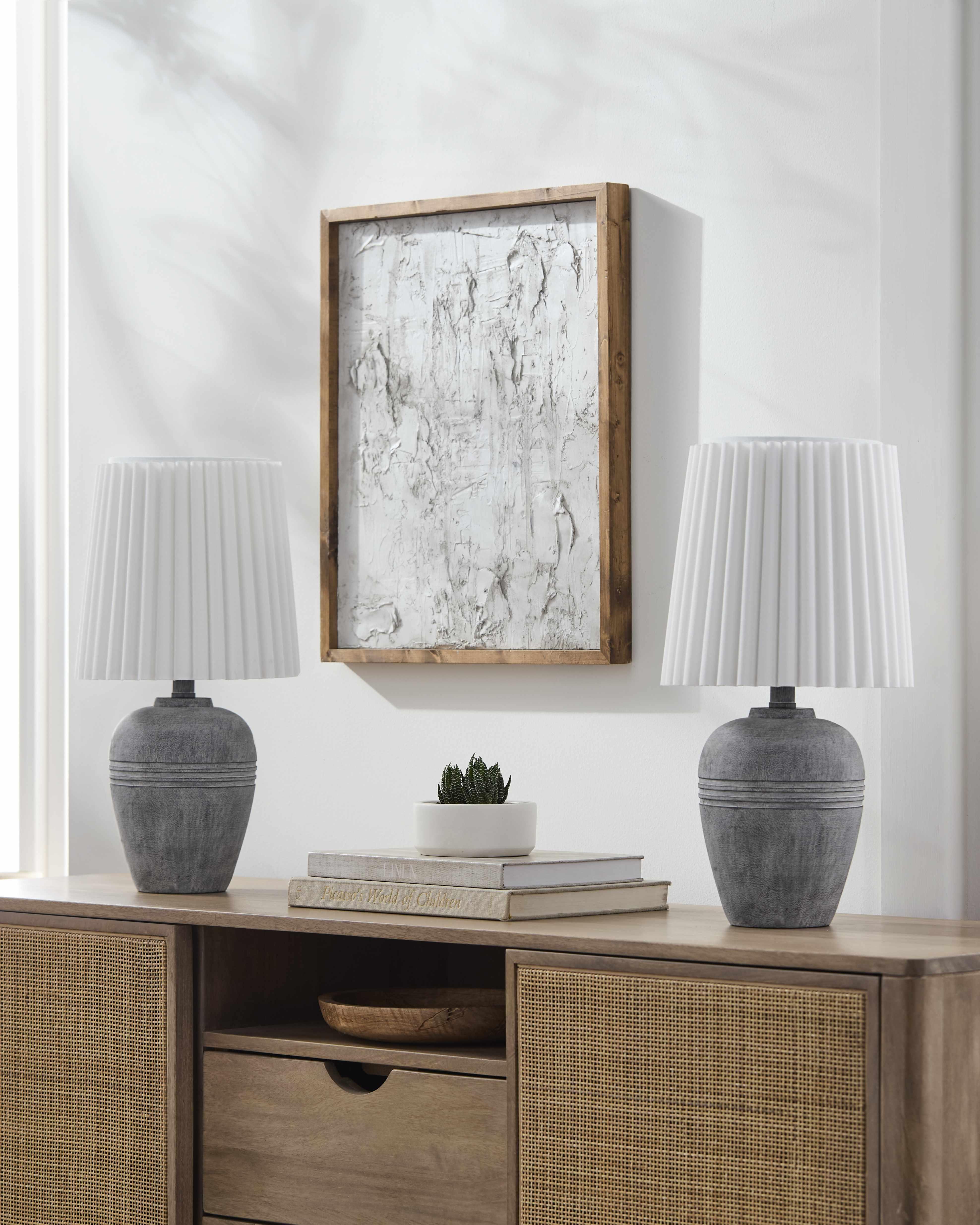 Jaltomate Gray Ribbed Table Lamp - PRHOMZ