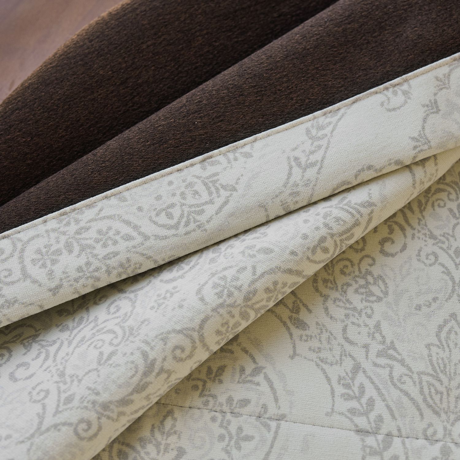Jolie French Country Style Damask Patterned Curtains