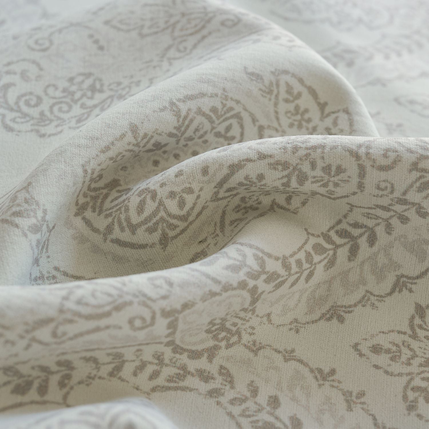 Jolie French Country Style Damask Patterned Curtains