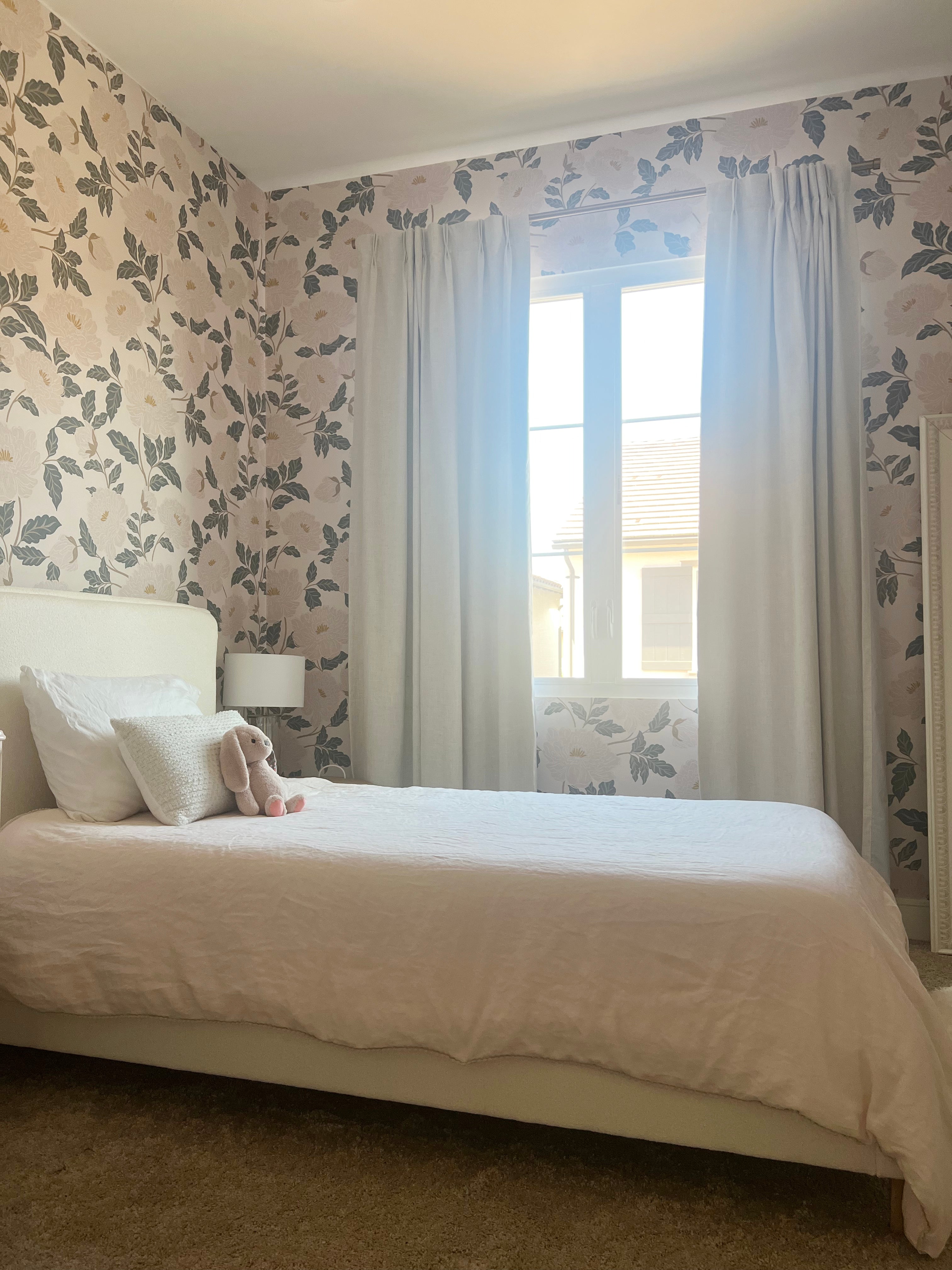 Riley Wallpaper by Gabriela Dachin