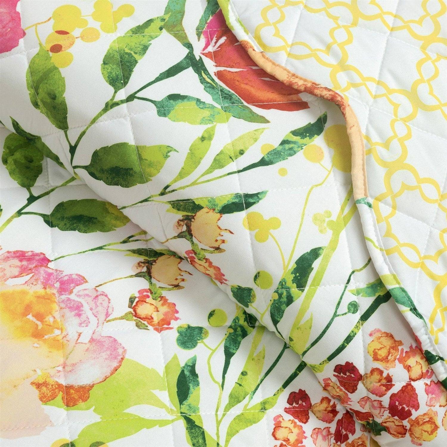 King/Cal King Lightweight Polyester Scalloped Edges Floral Quilt Set - PRHOMZ