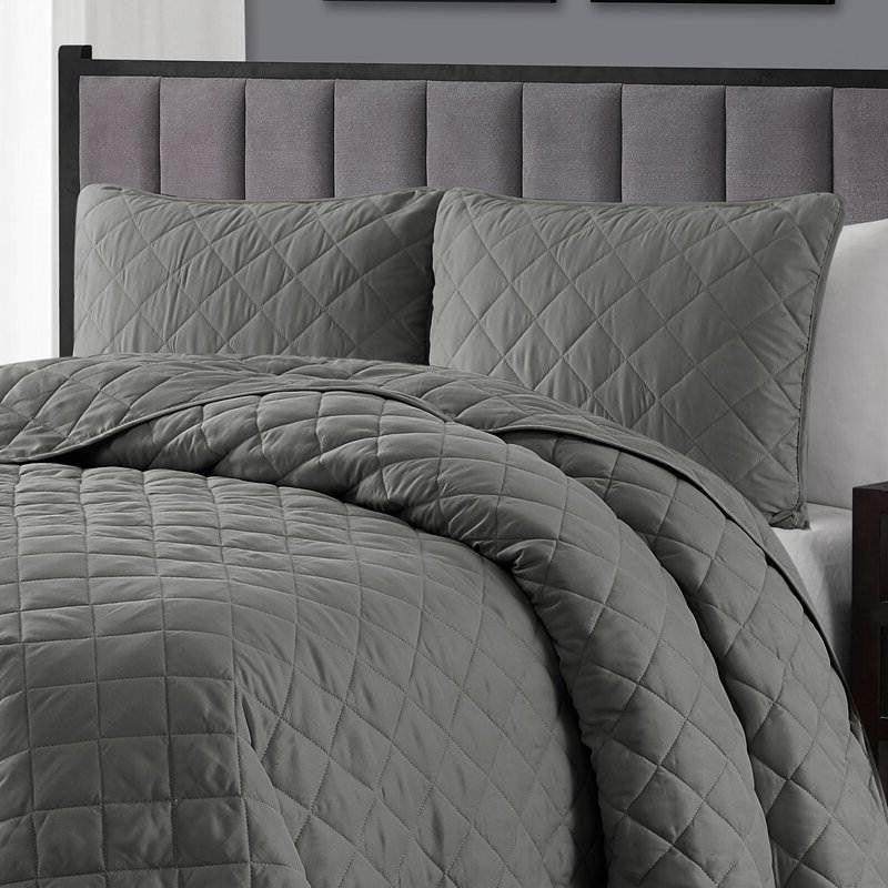 King/CAL King 3-Piece Dark Grey Polyester Microfiber Diamond Quilted Quilt Set - PRHOMZ