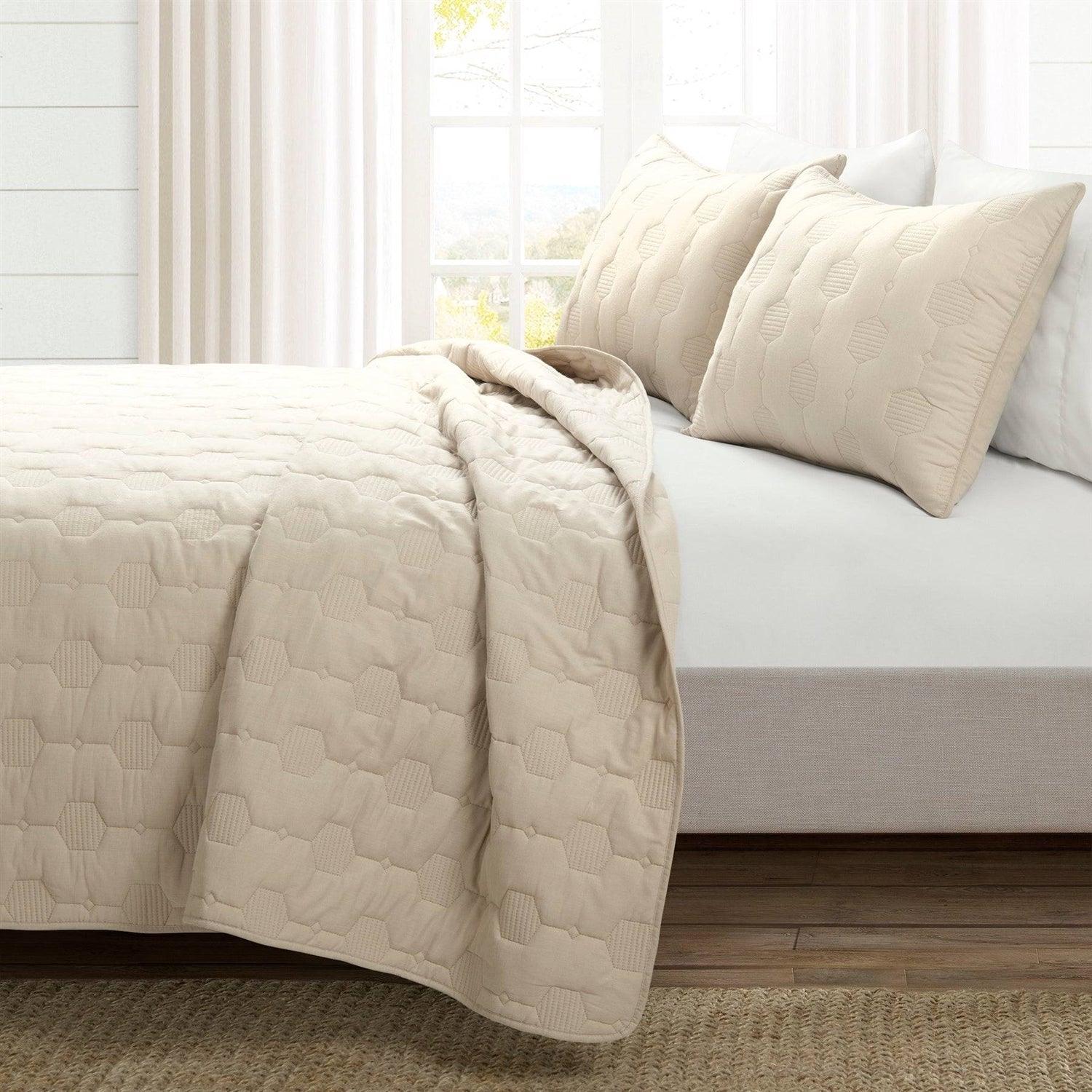 King/California King size Lightweight Beige Textured Cotton 3 Piece Quilt Set - PRHOMZ