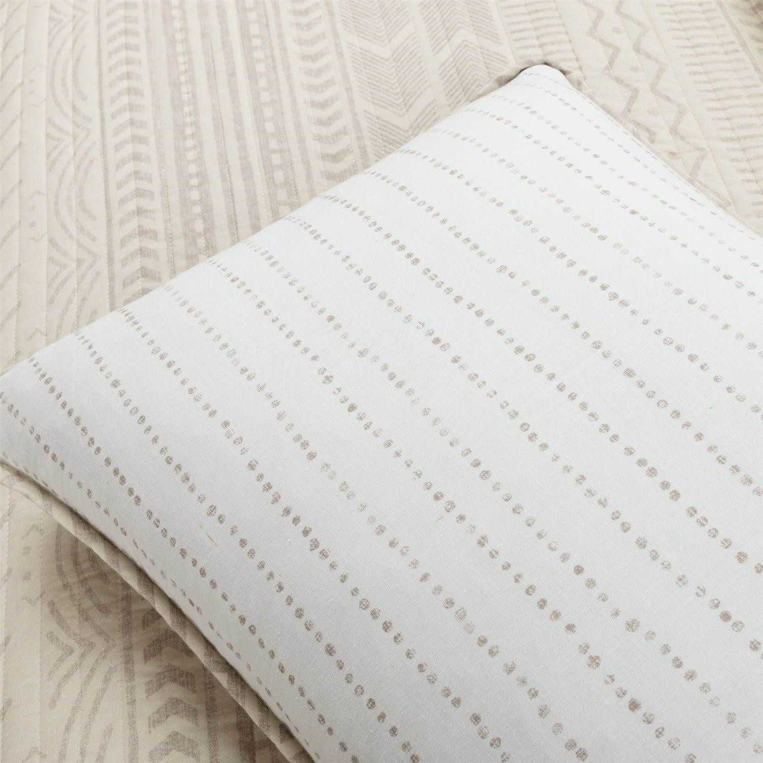 King Scandinavian Chevron Beige Tan White Reversible Cotton Quilt Set - PRHOMZ