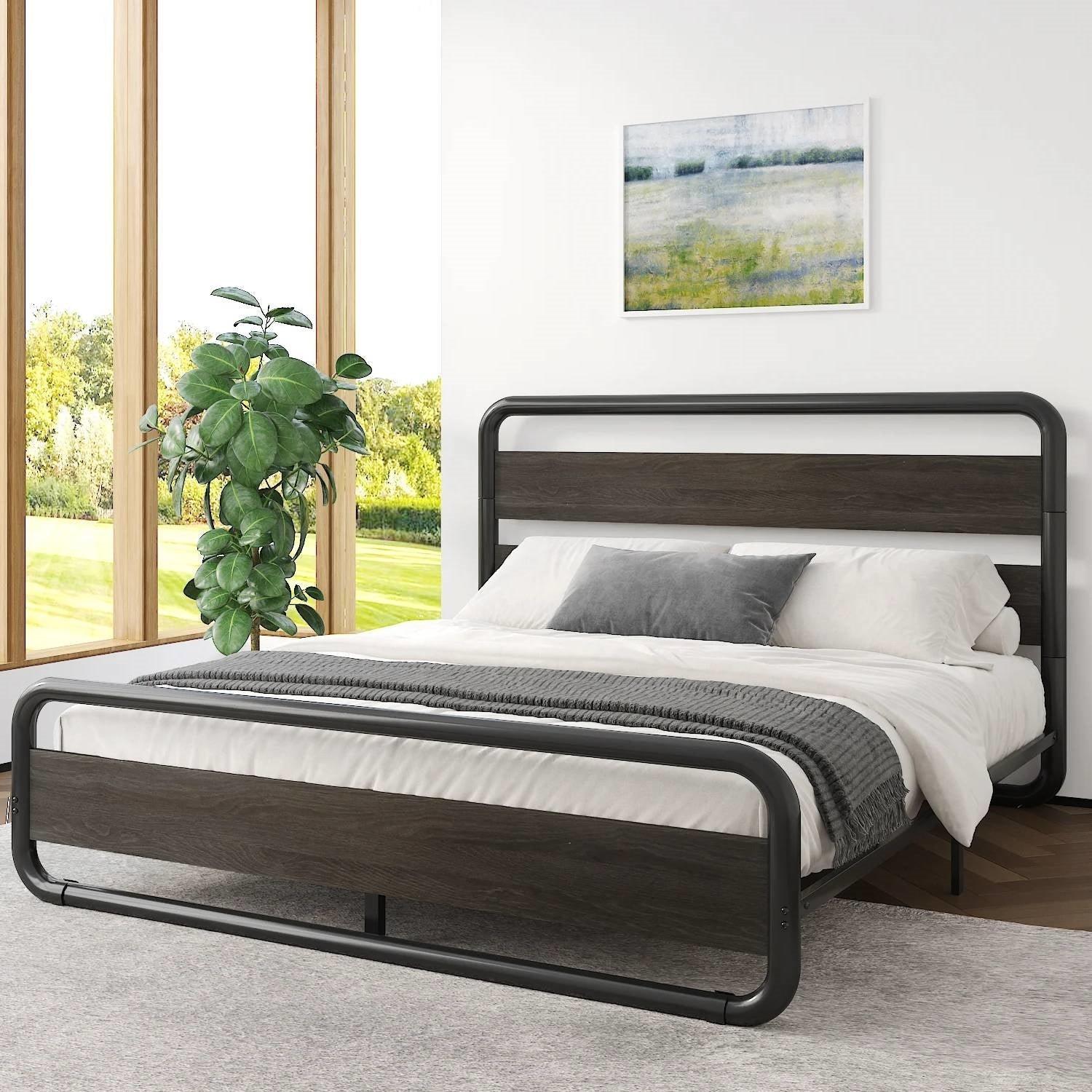 King Heavy Duty Round Metal Frame Platform Bed with Black Wood Panel Headboard - PRHOMZ