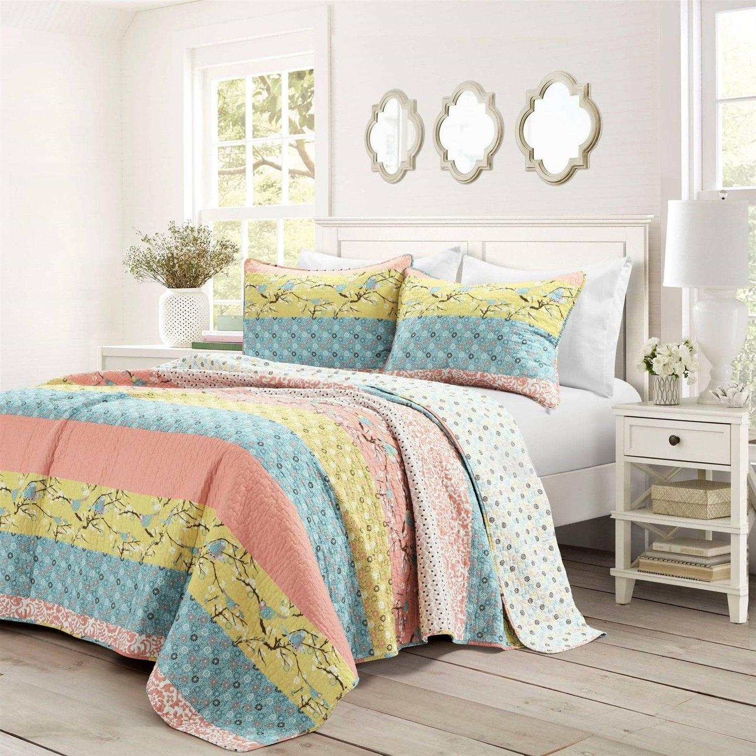 King size Blue Yellow Pink Ivory Boho Floral Reversible Lightweight Quilt Set - PRHOMZ