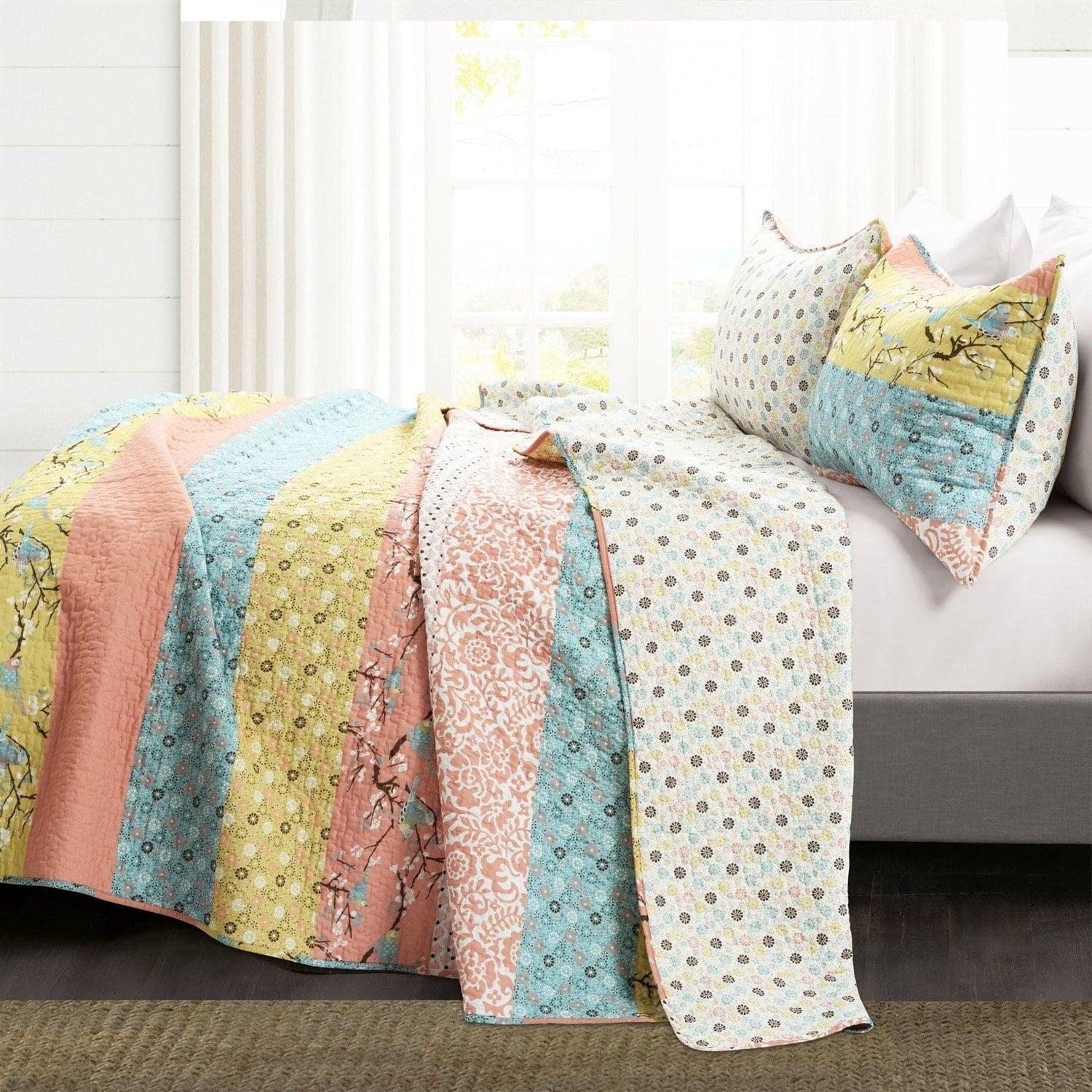 King size Blue Yellow Pink Ivory Boho Floral Reversible Lightweight Quilt Set - PRHOMZ
