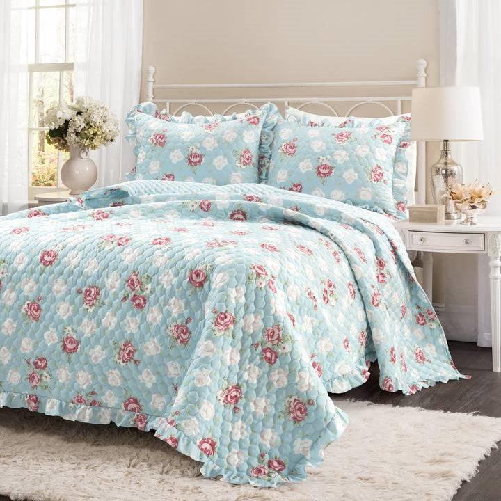 Full/Queen size Vintage Rose Ruffle Edge Light Quilt Set in Blue White and Pink - PRHOMZ