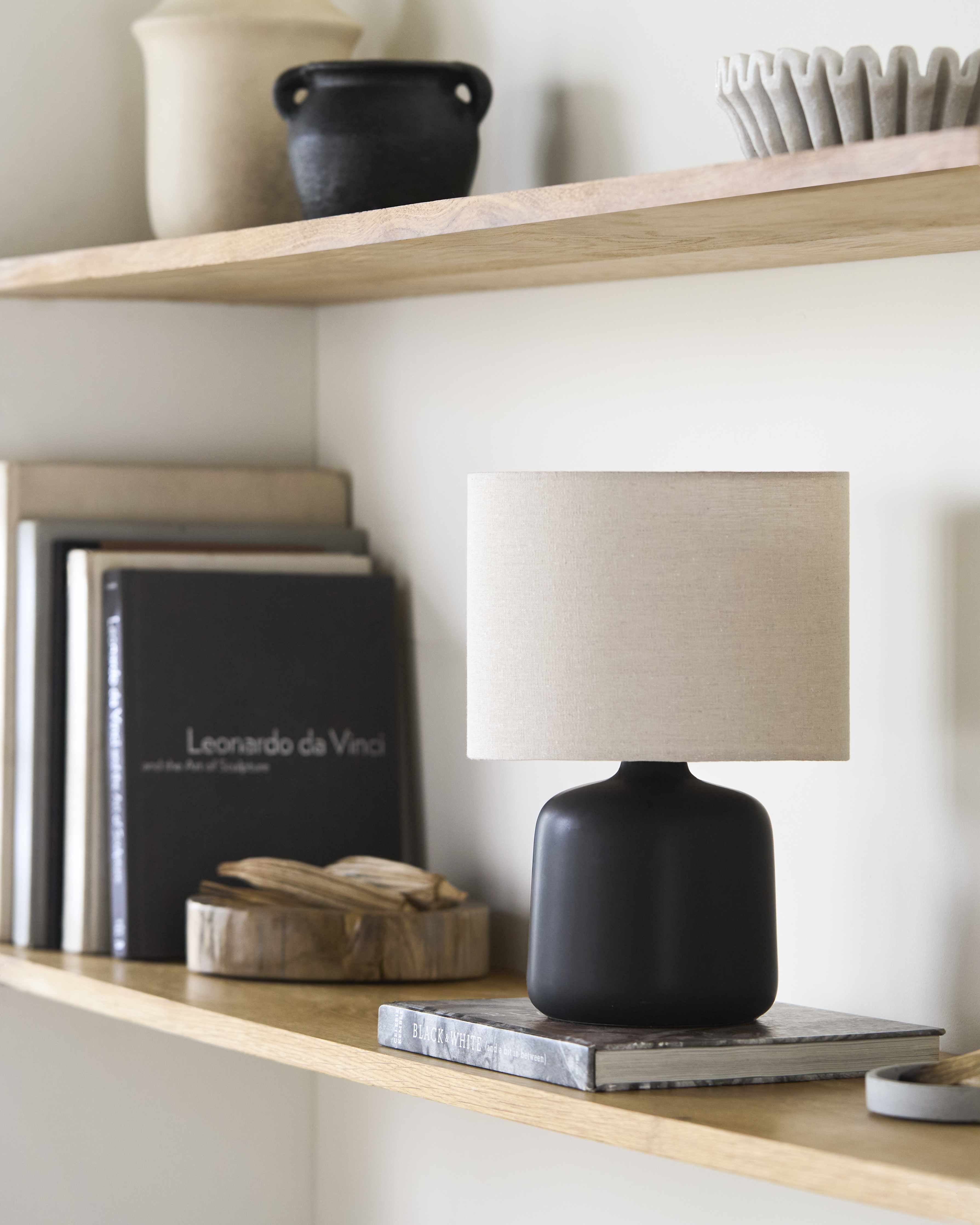 Lumellogno Black Table Lamp