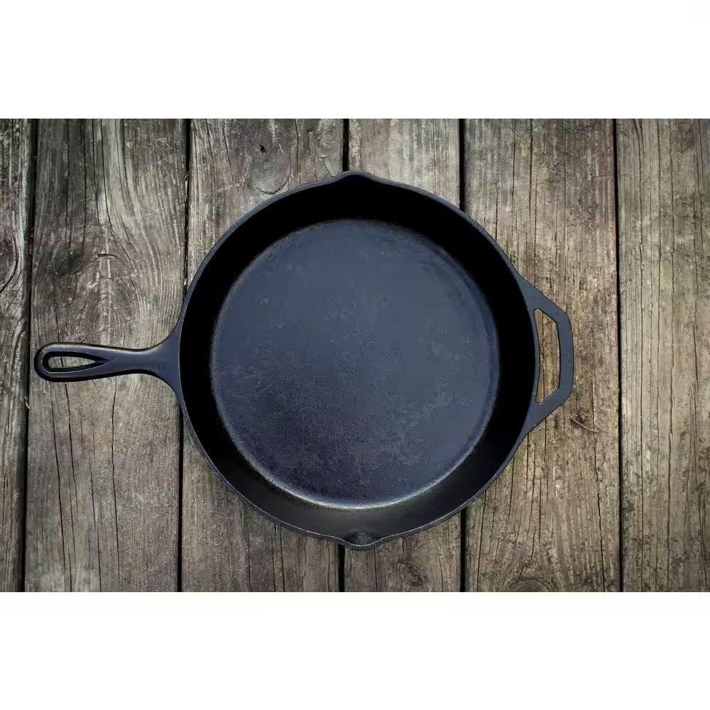 12-inch Cast Iron Skillet Frying Pan with Pour Spout - Made in the USA - PRHOMZ