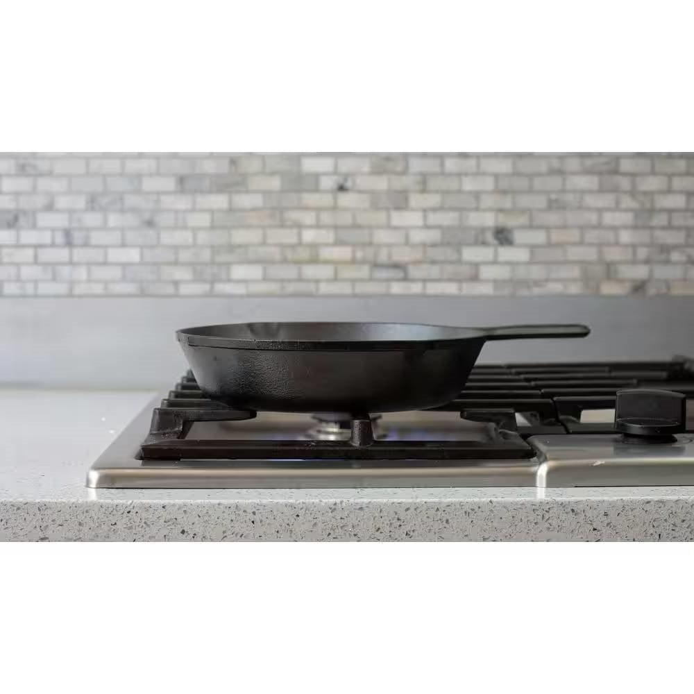 12-inch Cast Iron Skillet Frying Pan with Pour Spout - Made in the USA - PRHOMZ