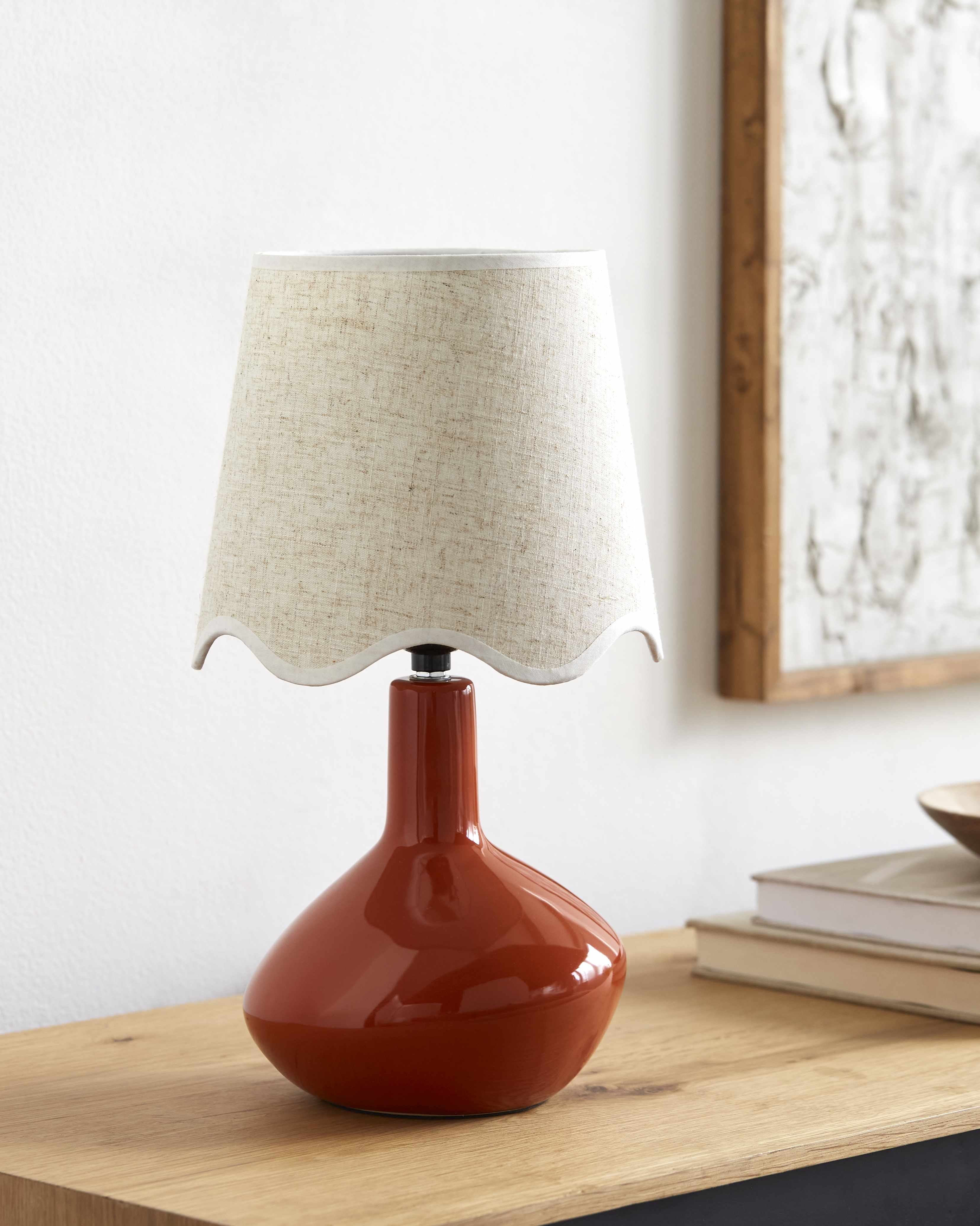 Neuenhagen Red & Wheat Ceramic Table Lamp-4