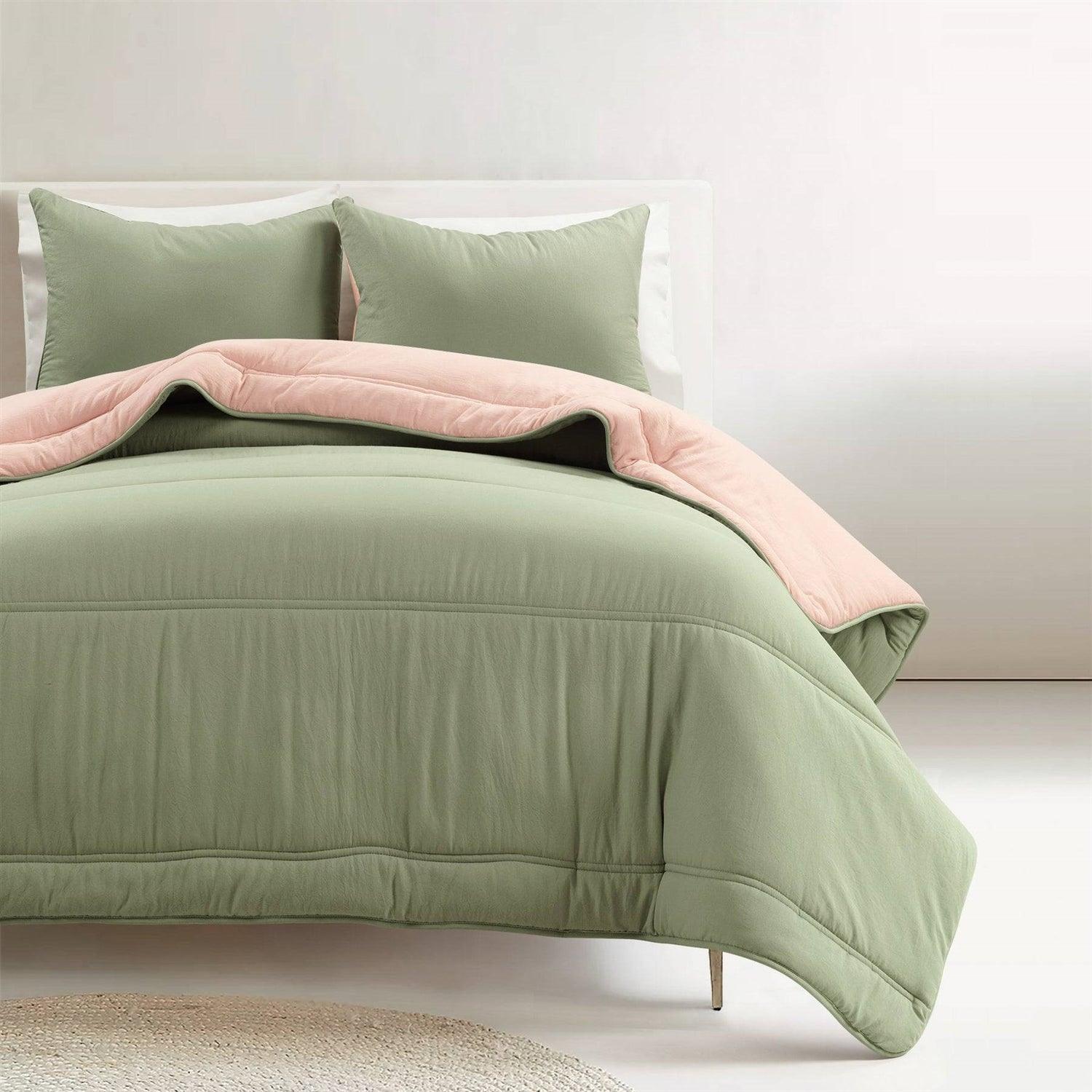 Full/Queen Soft Lightweight Reversible Quilted Comforter Set in Green/Pink - PRHOMZ