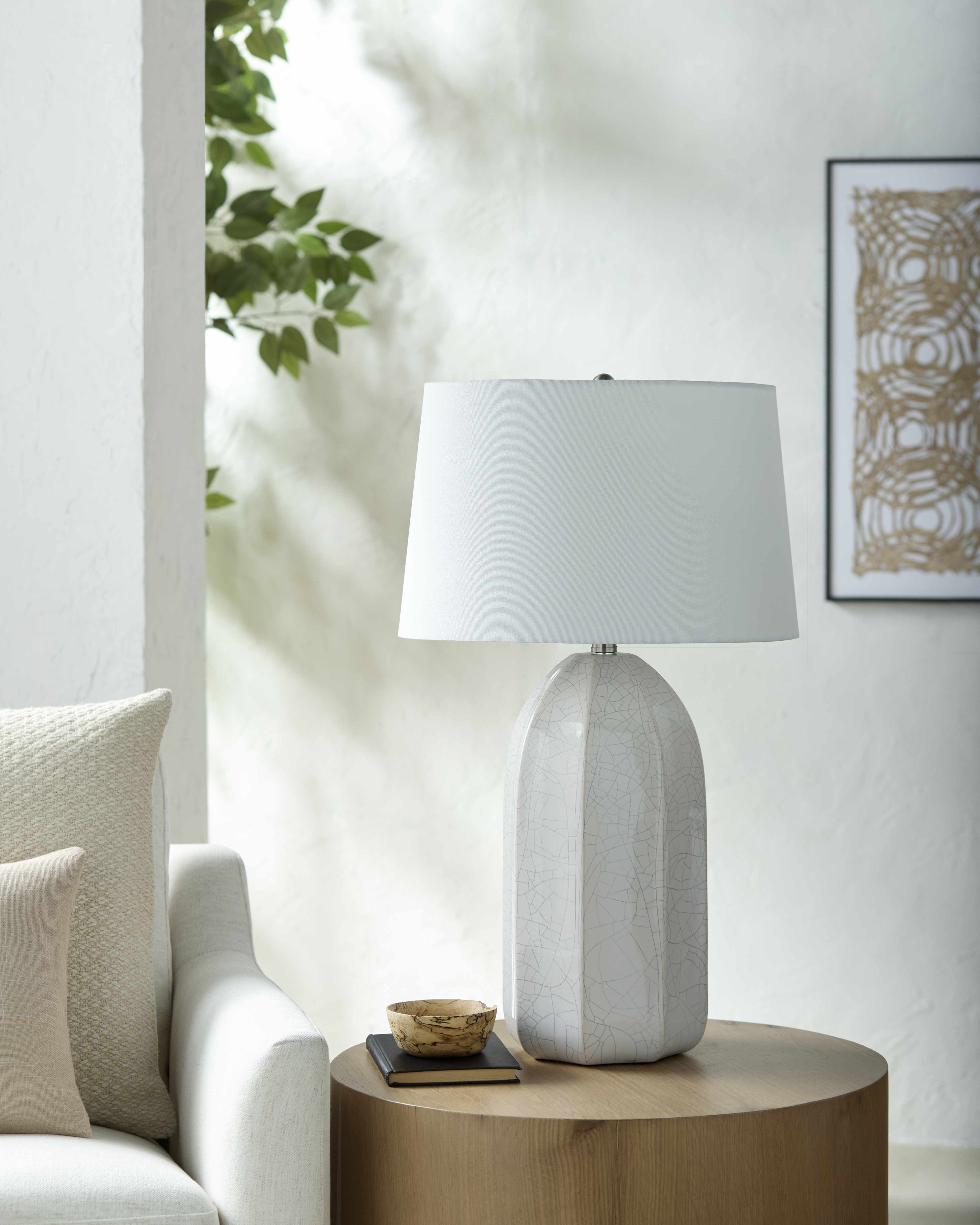 Prievidza White Table Lamp-4