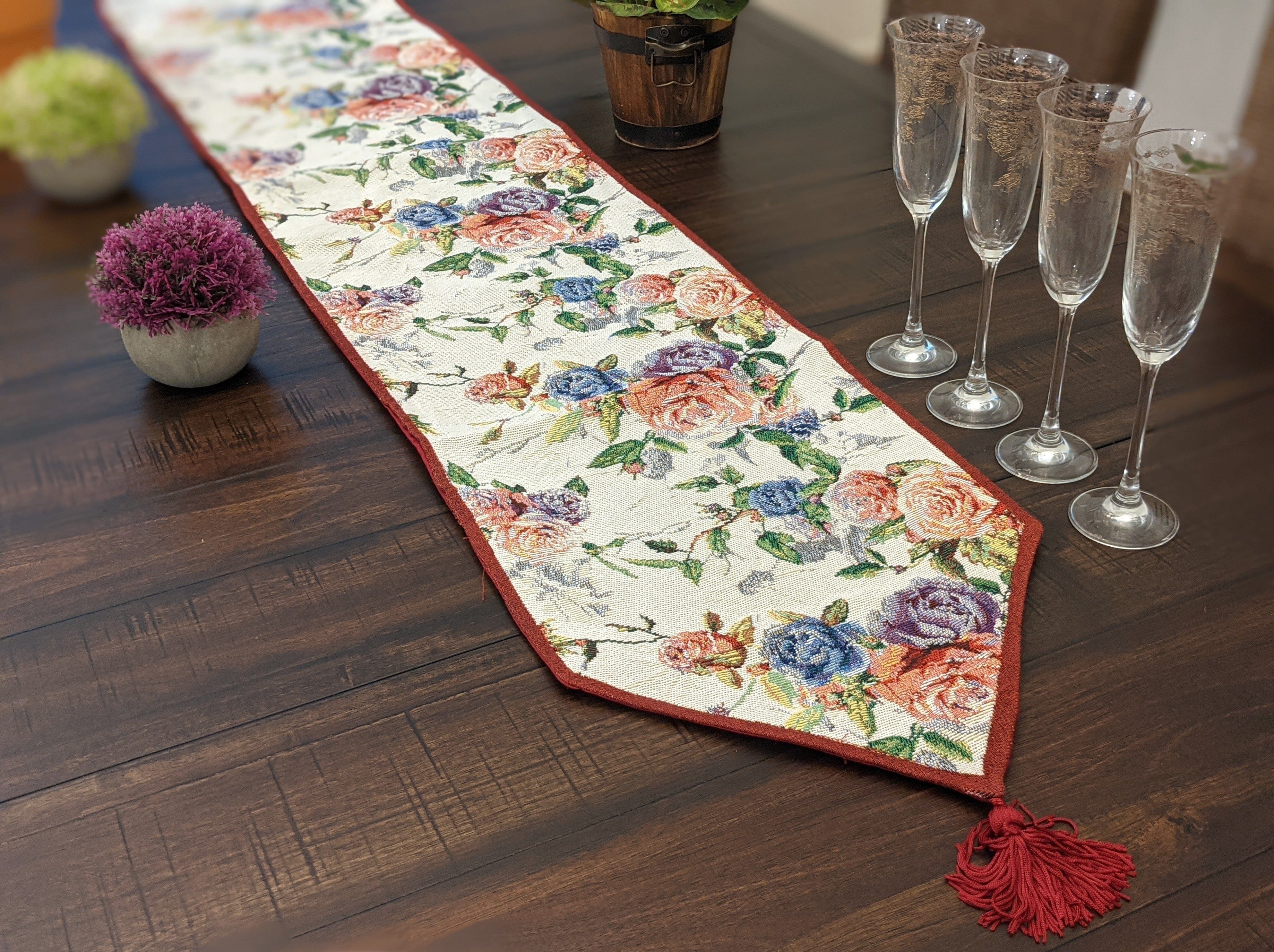 DaDa Bedding Vintage Romantic Roses Lovely Pink Floral Woven Tapestry Dining Table Runner (879)