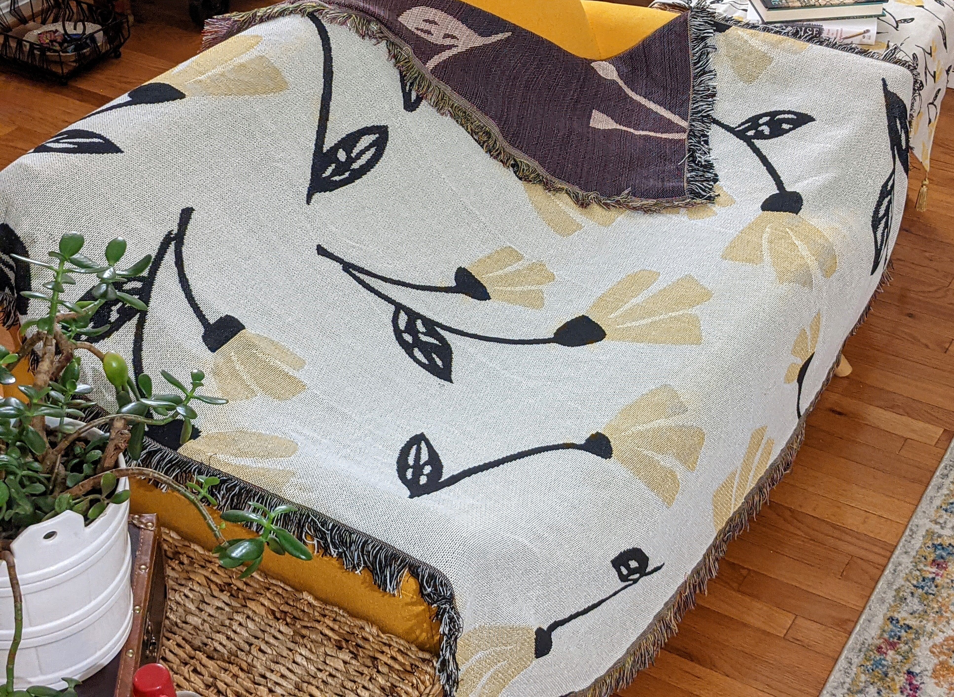 DaDa Bedding Yellow Fleur Botanical Sunshine Golden Floral Woven Tapestry Throw Blanket - 50” x 60” (18112)