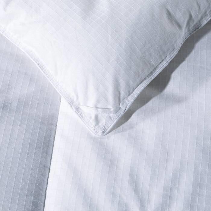 Queen Size All Seasons Soft White Polyester Down Alternative Comforter - PRHOMZ
