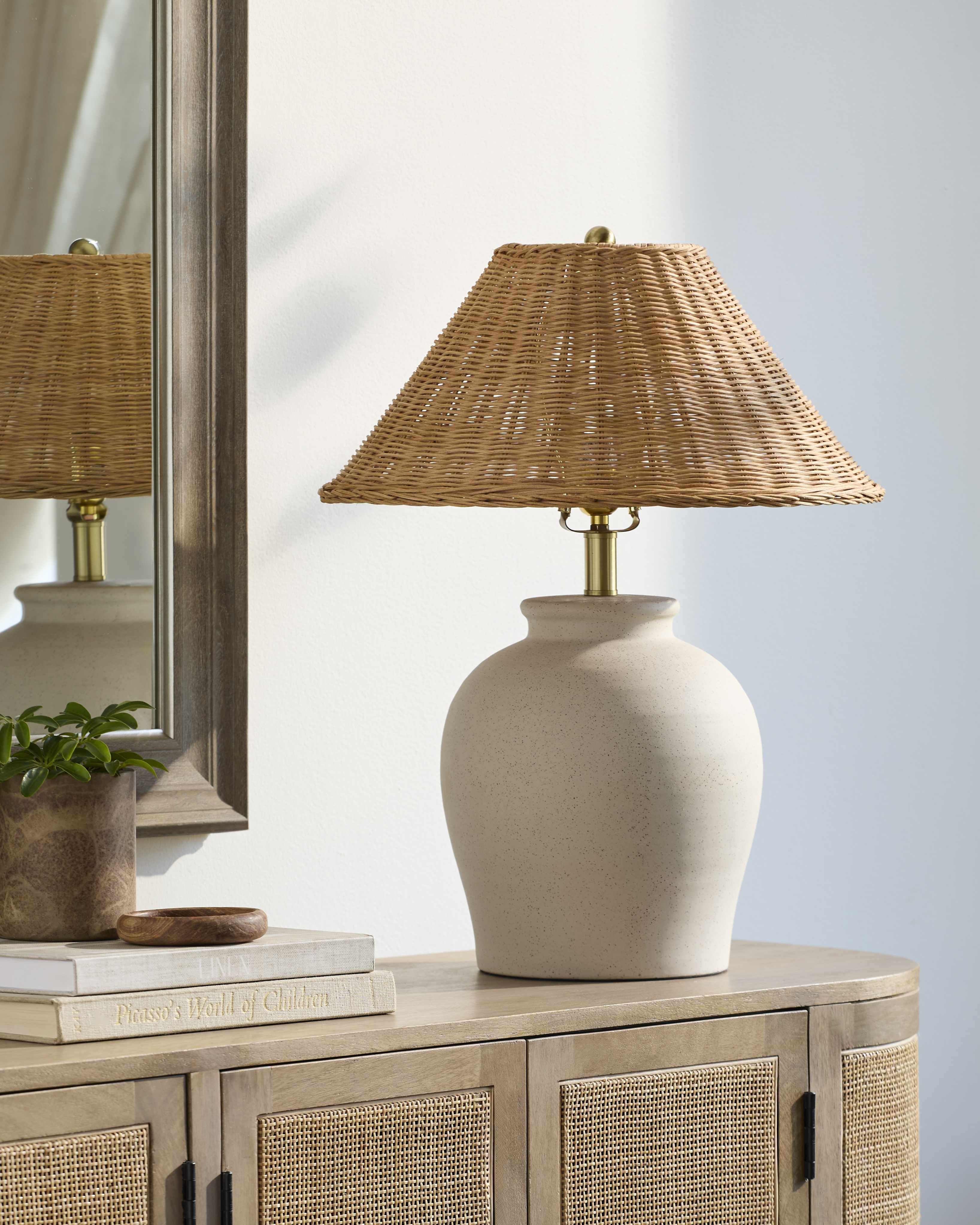 Raireshwar Ceramic Table Lamp-3
