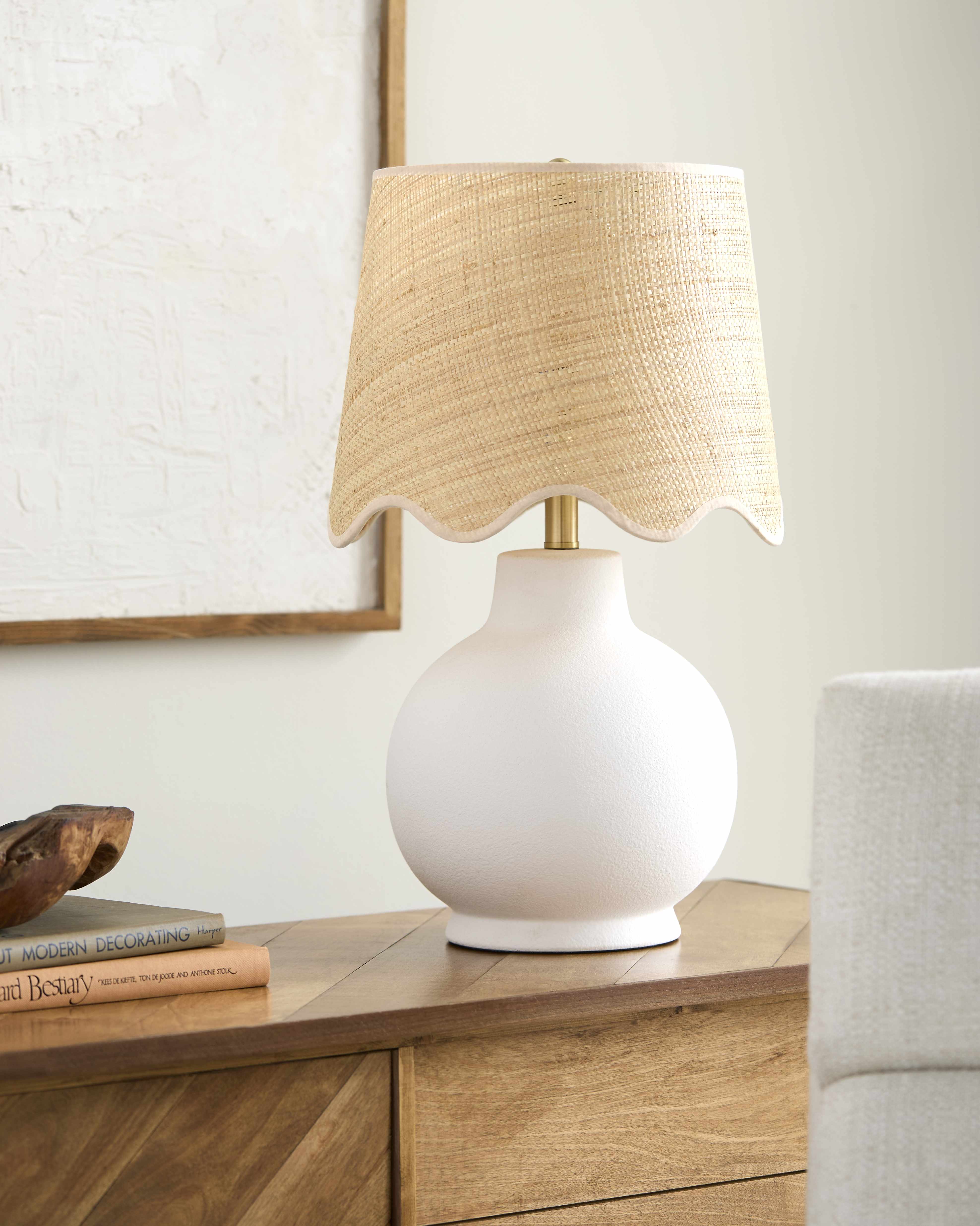 Ranshofen White Table Lamp-4
