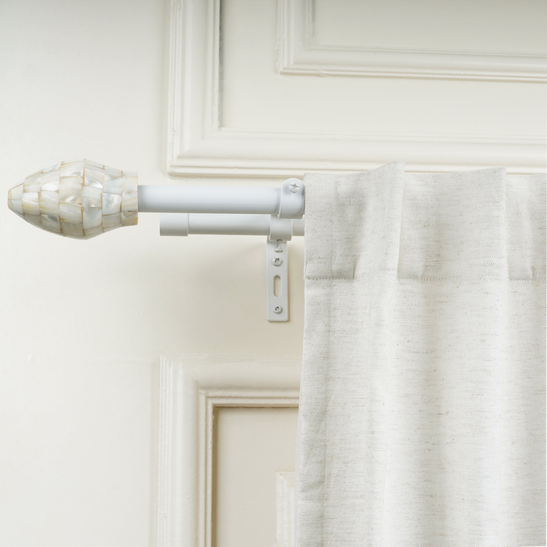 White Double Curtain Pole Set with Seashell Finials - Extendable, Telescopic, Rustproof - 71-122cm, 122-224cm, 213-366cm-0