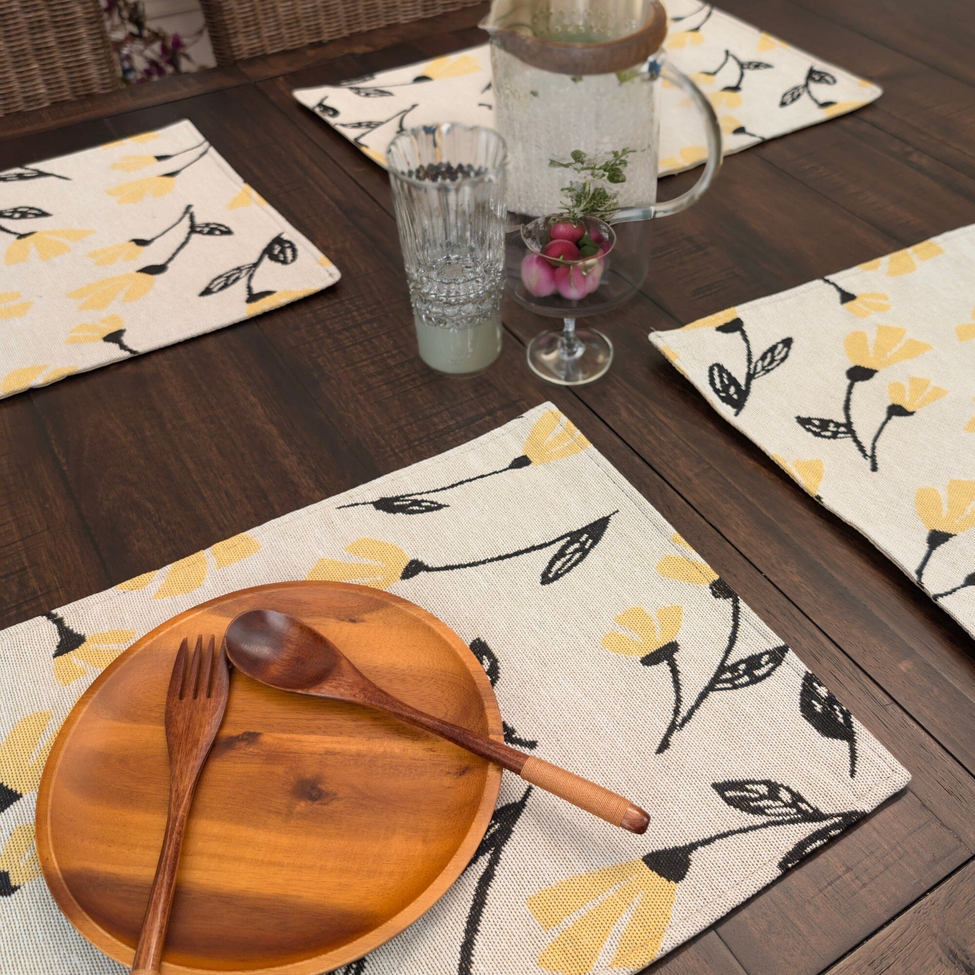 DaDa Bedding Set of 4-Pieces Sunshine Yellow Fleur Spring Tapestry Dining Table Placemats 13” x 19” (18112)