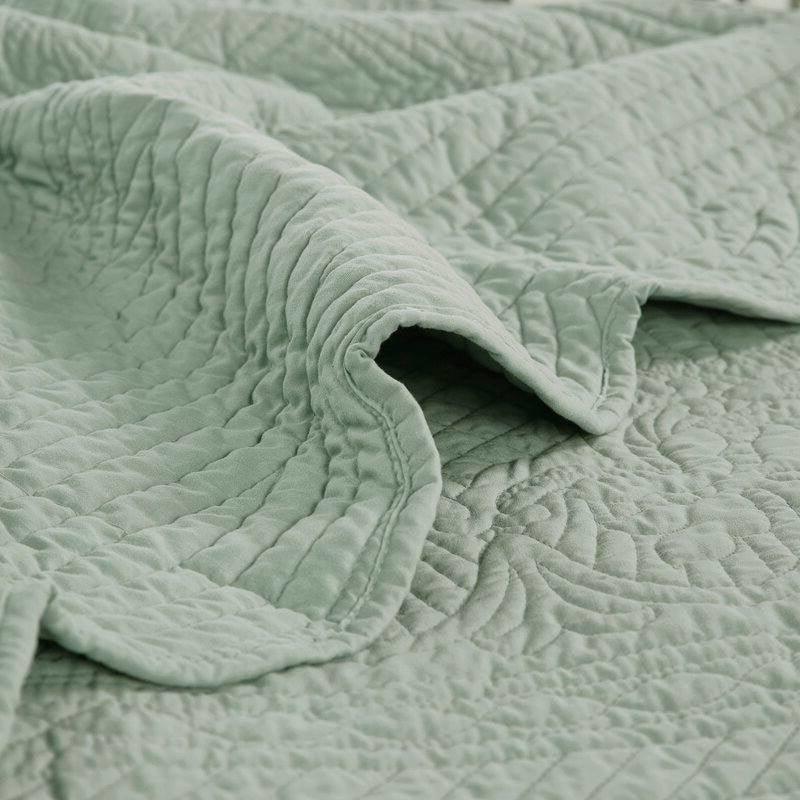Full/Queen size 3-Piece Reversible Scalloped Edges Microfiber Quilt Set in Seafoam - PRHOMZ