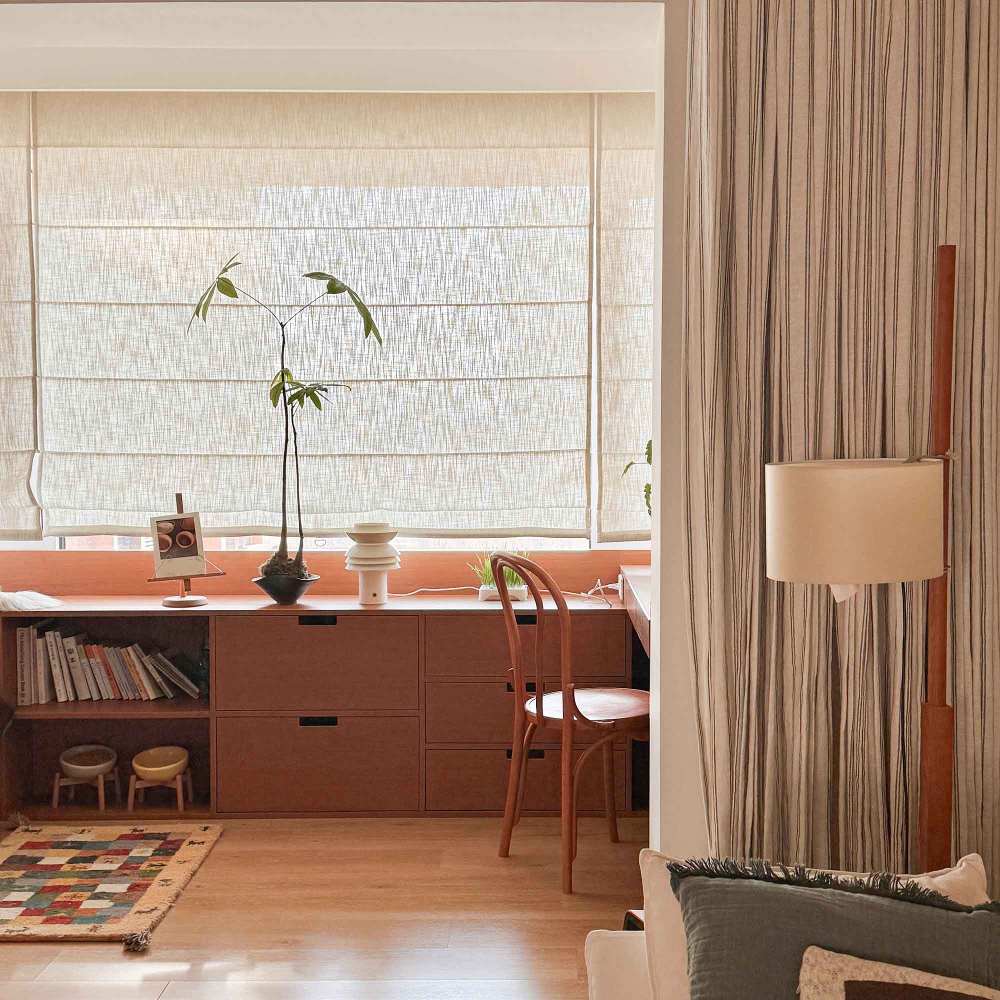 Sara Linen Roman Shade