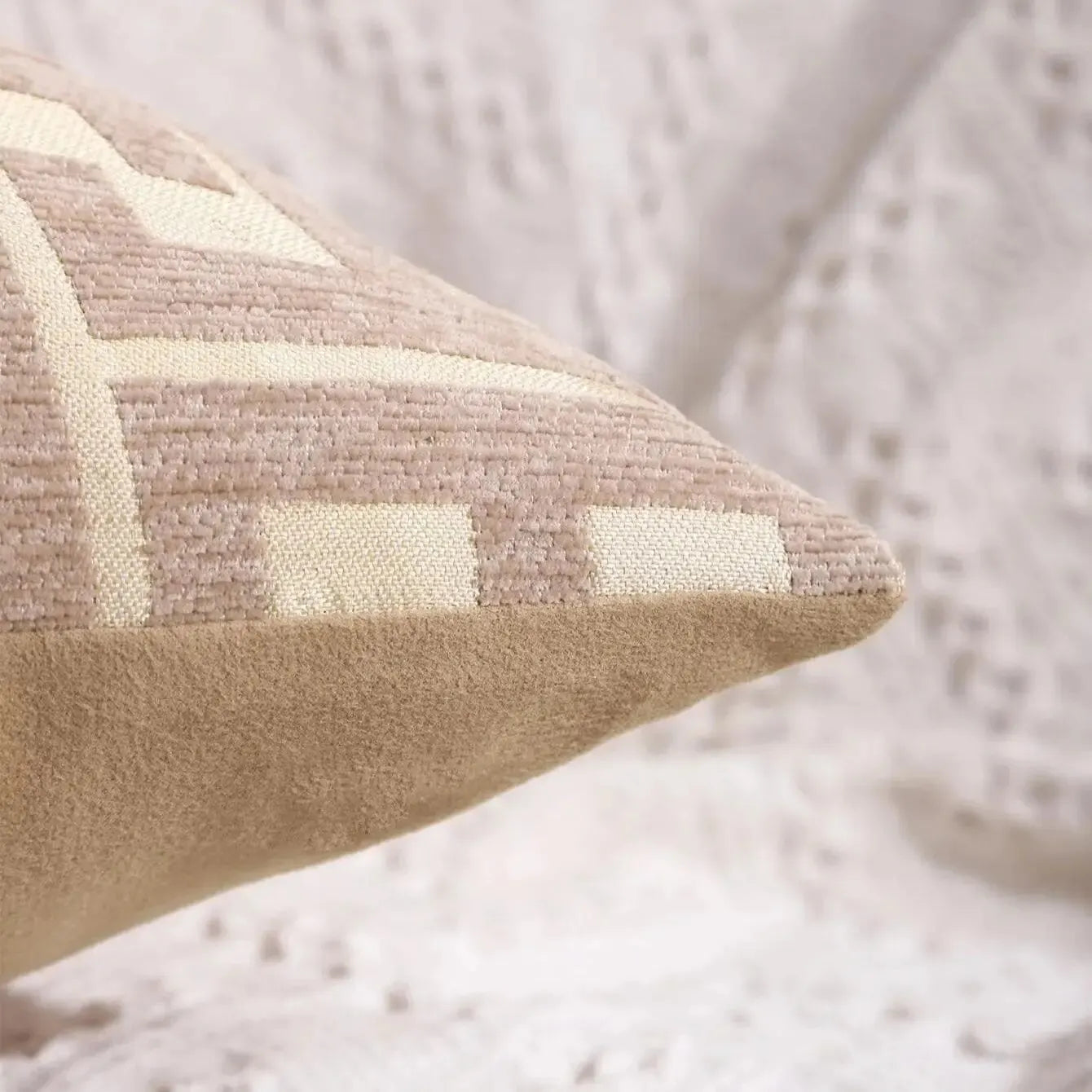 Jacquard Geometric Chenille Pillowcase