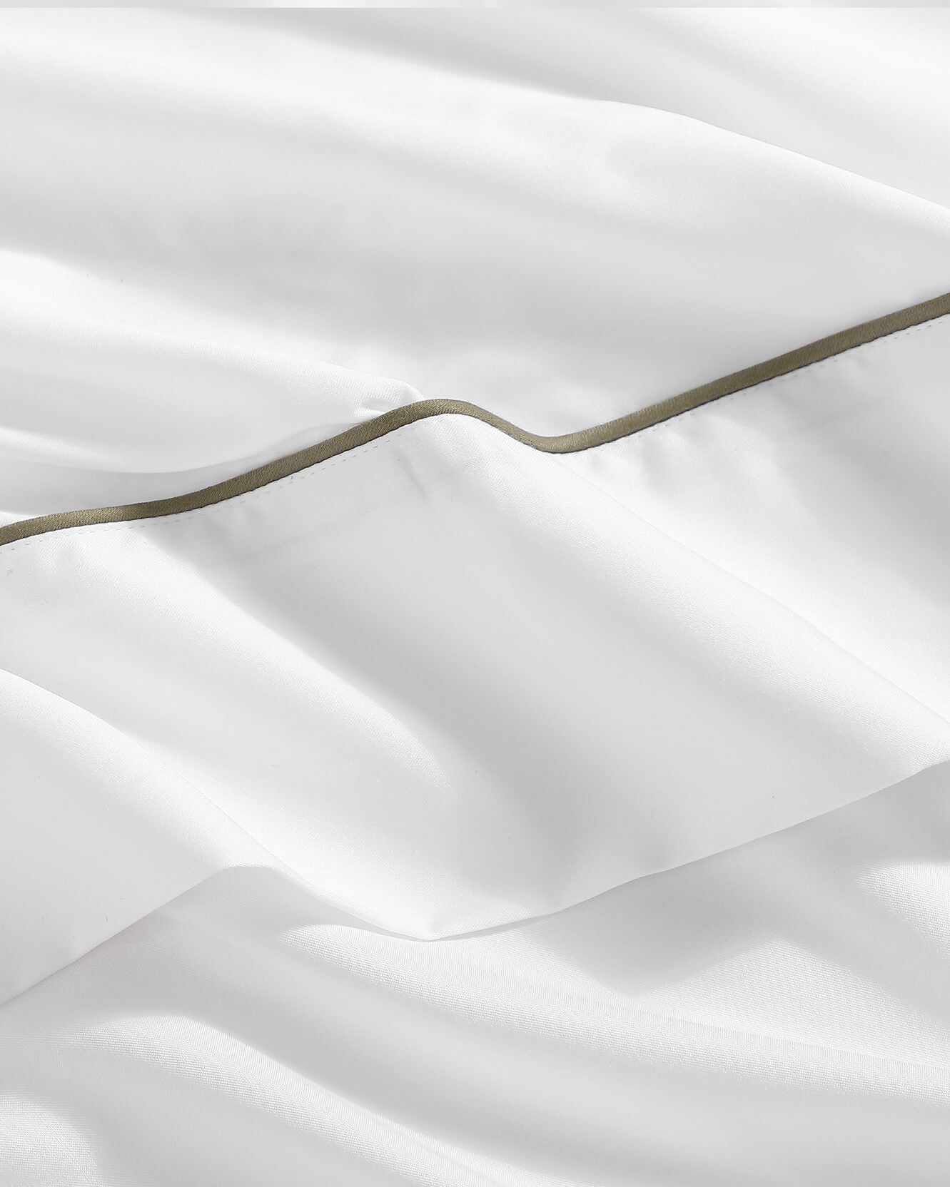 Lumière Luxe Top Sheet with Piping