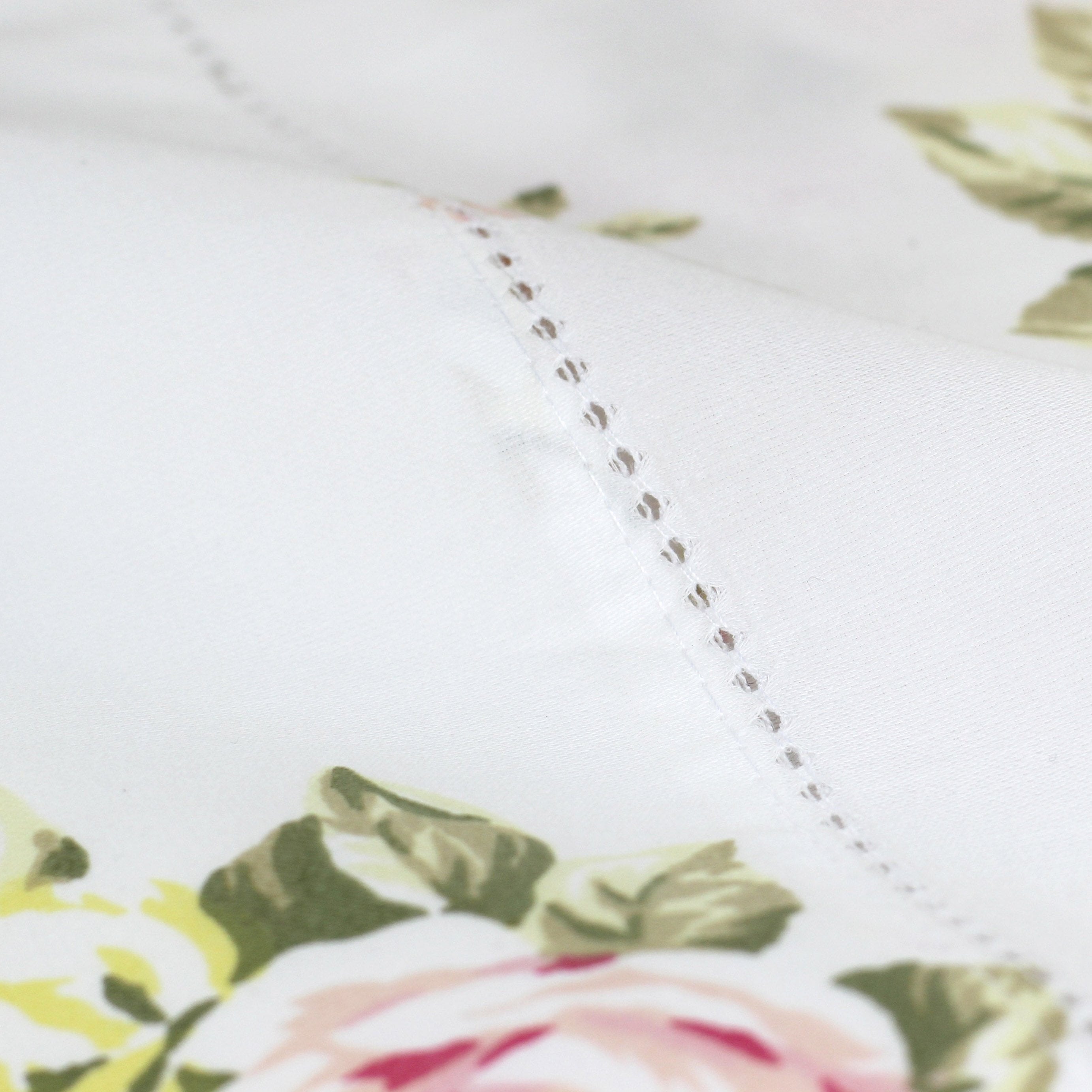 Rose Bouquet Sheet Set