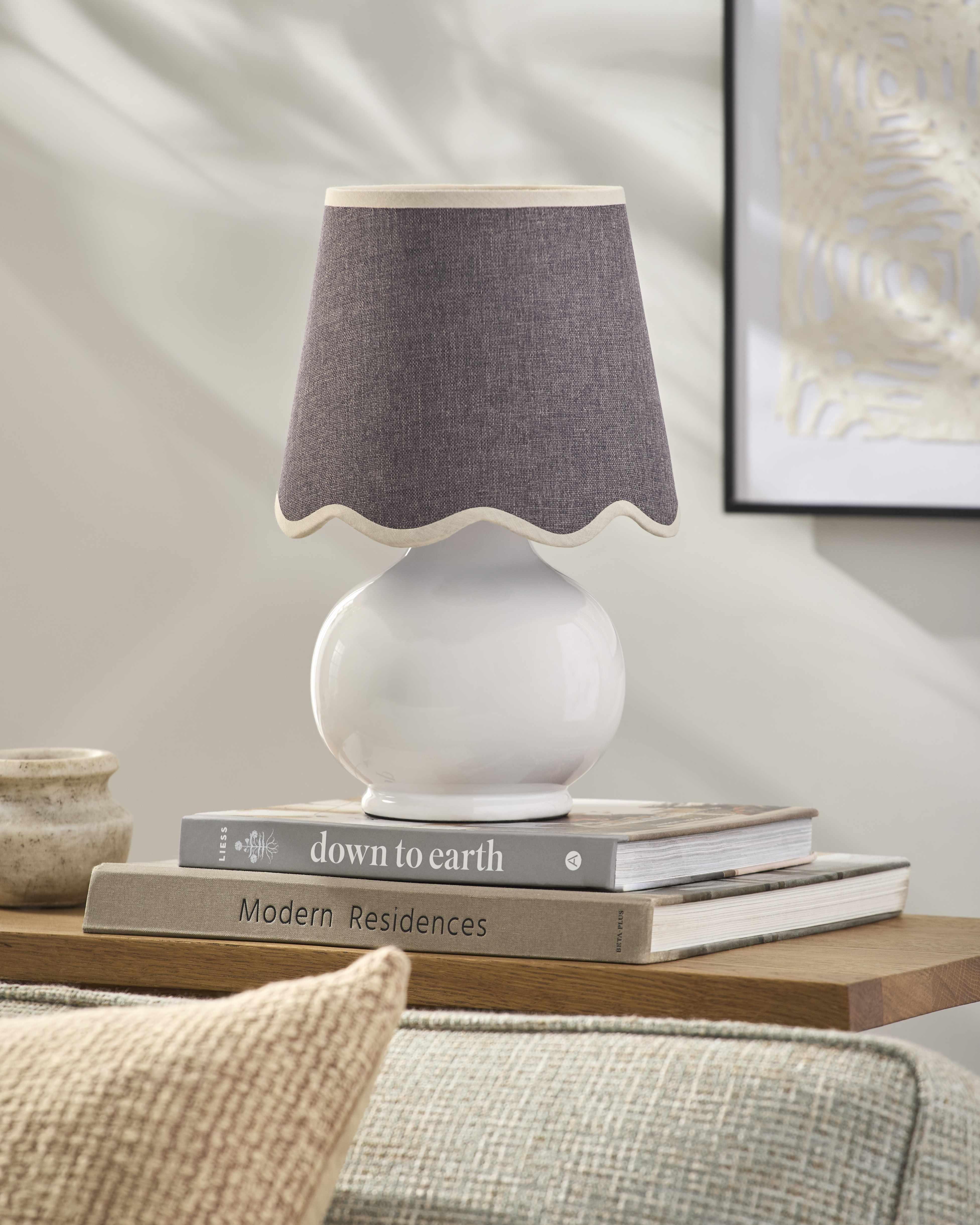 Theisseil Gray Shade Table Lamp - PRHOMZ