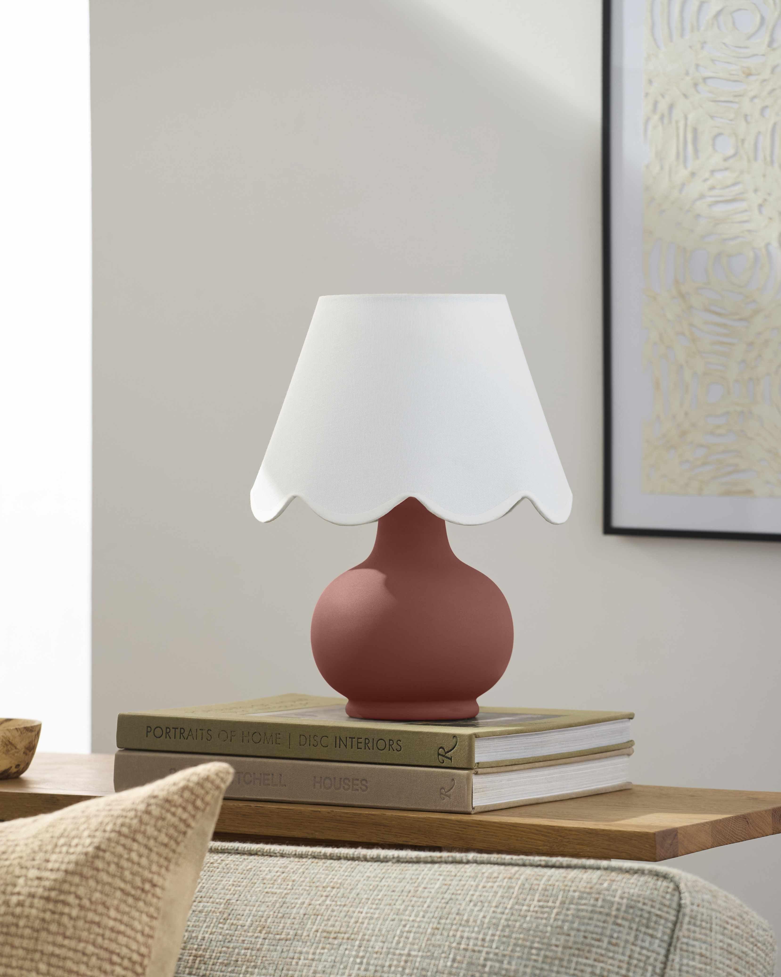 Theisseil Table Lamp - PRHOMZ