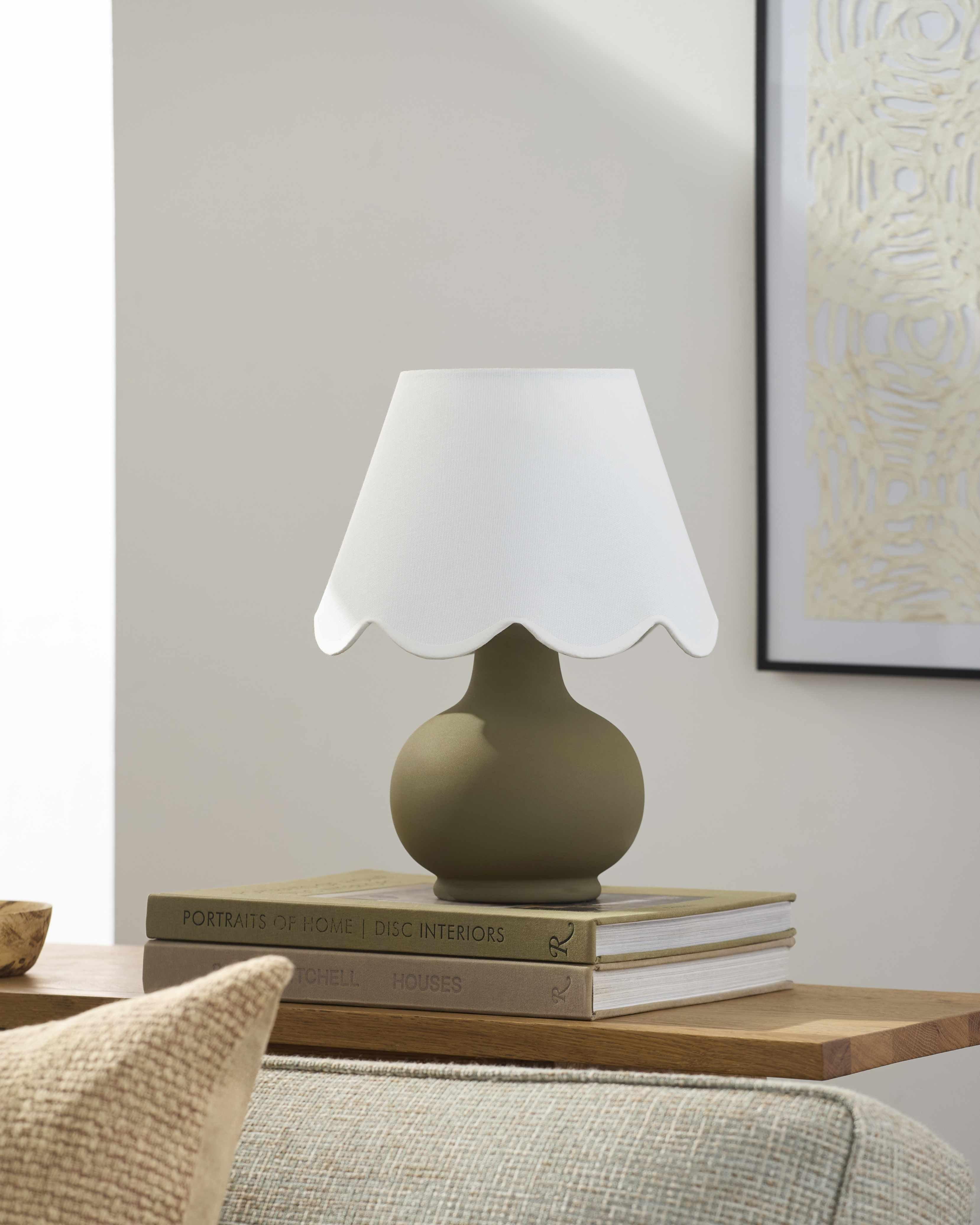 Theisseil Table Lamp - PRHOMZ