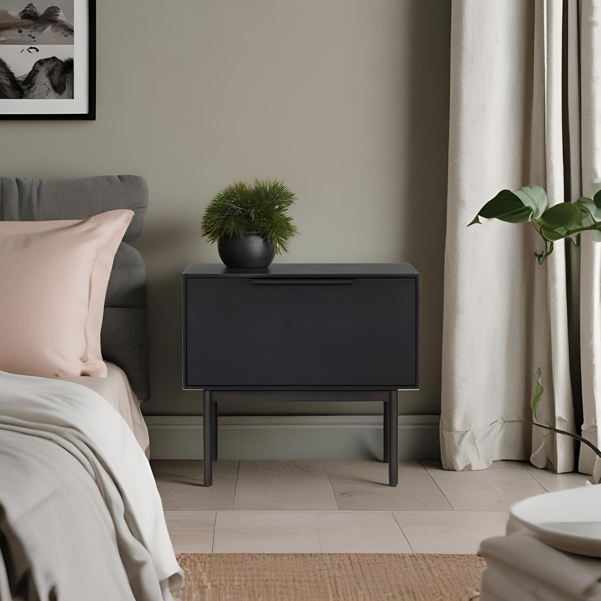Akira Nightstand, Black