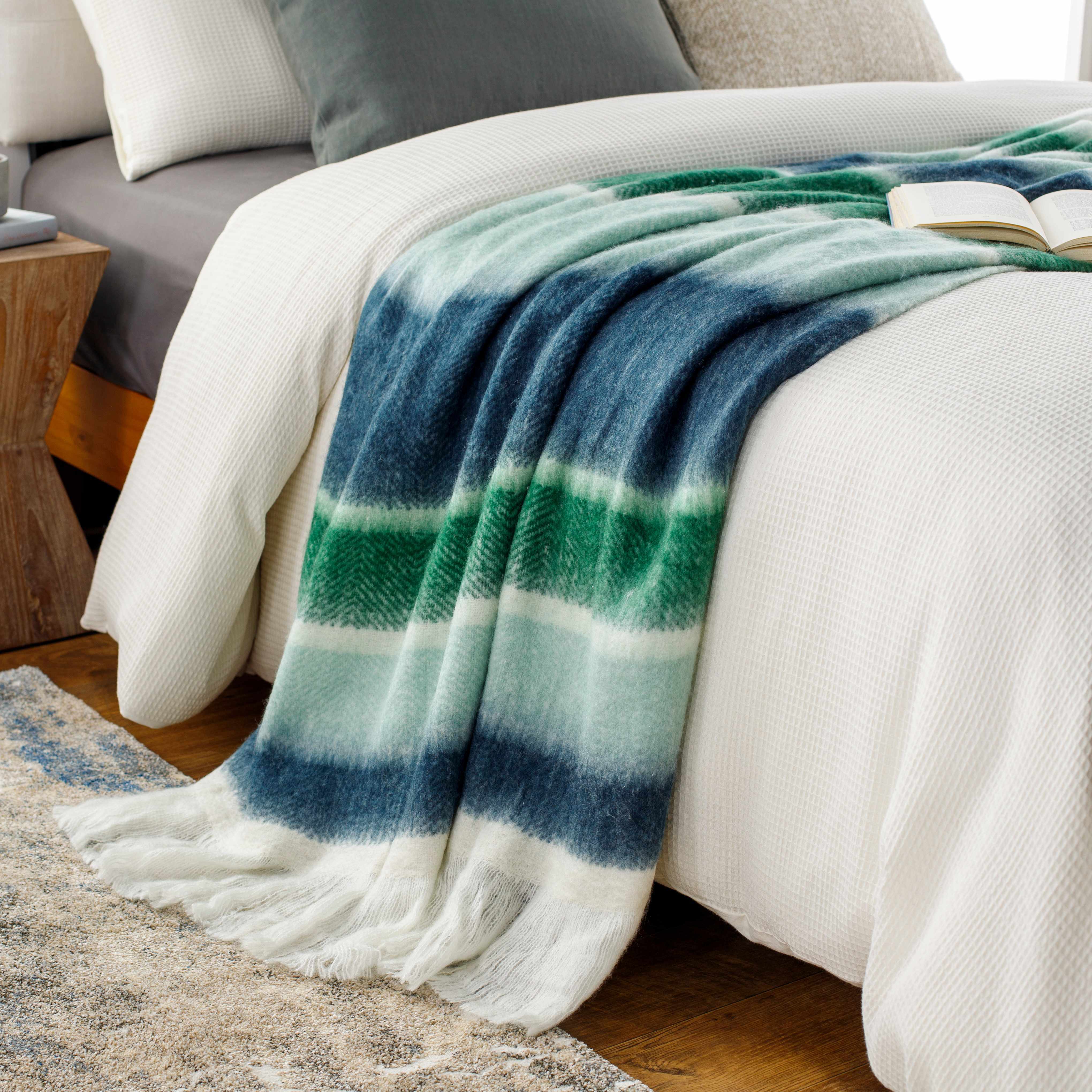 Blue Green White Fleece Throw Blanket-1
