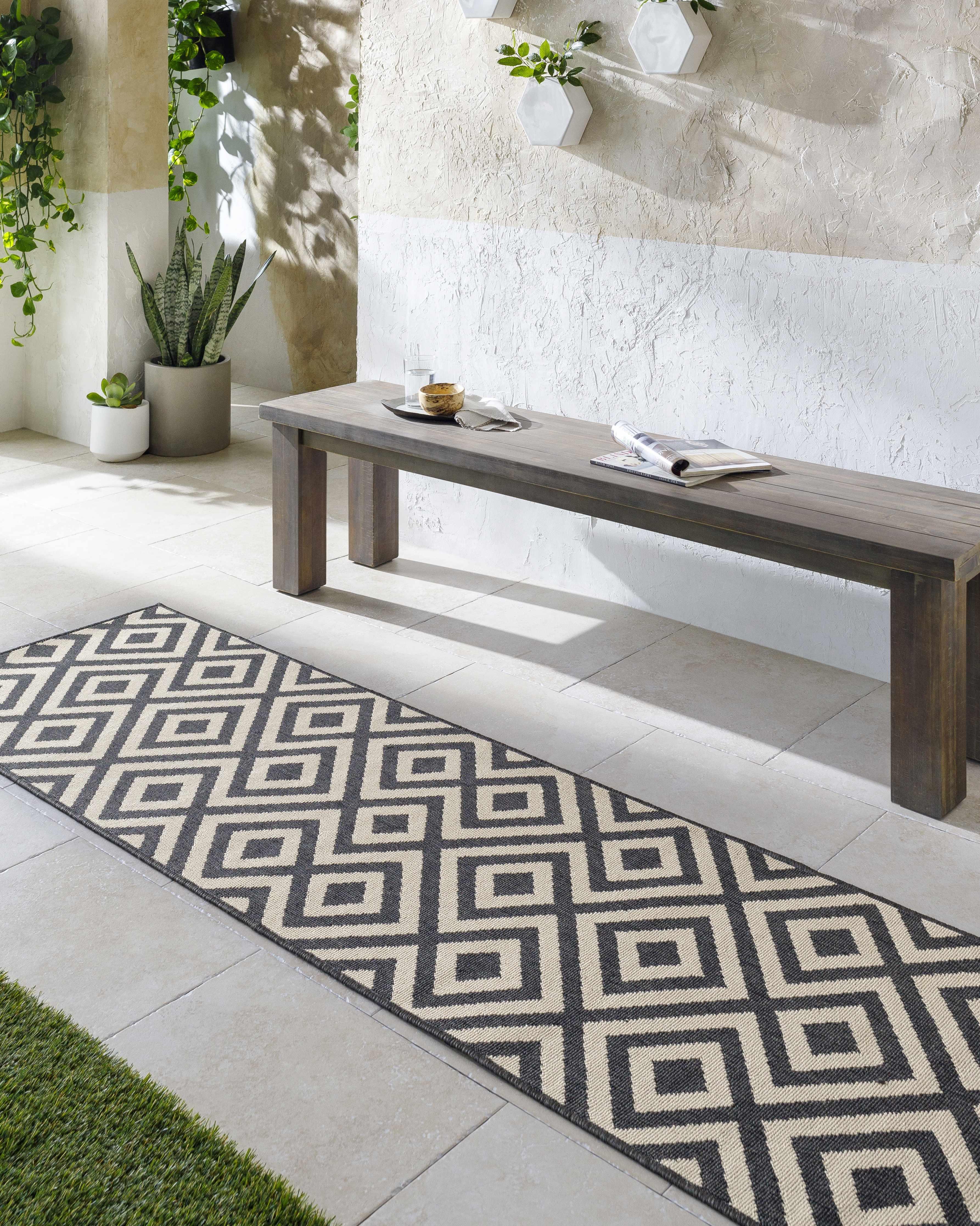 Spilsby Black Trellis Outdoor Rug - PRHOMZ