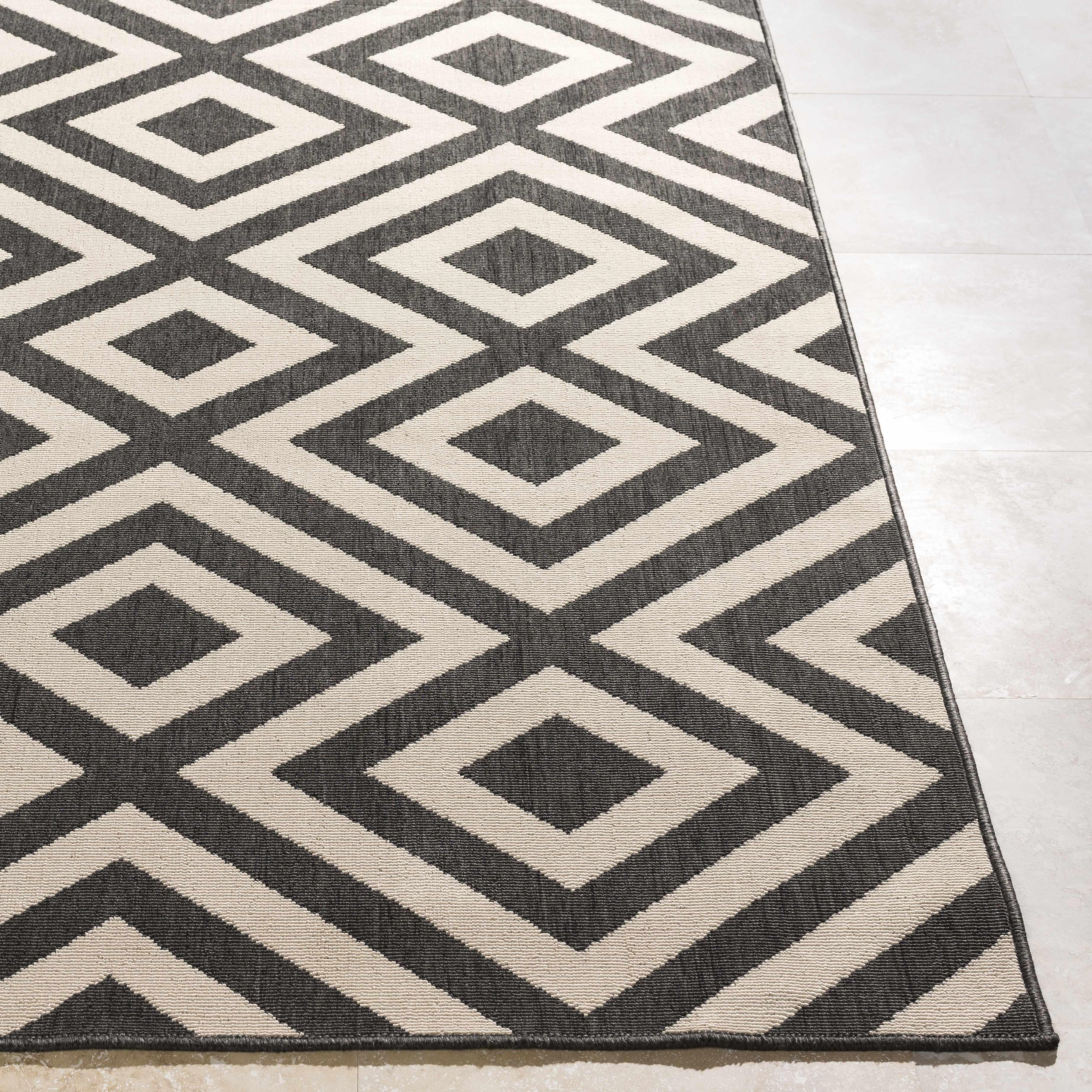 Spilsby Black Trellis Outdoor Rug - PRHOMZ