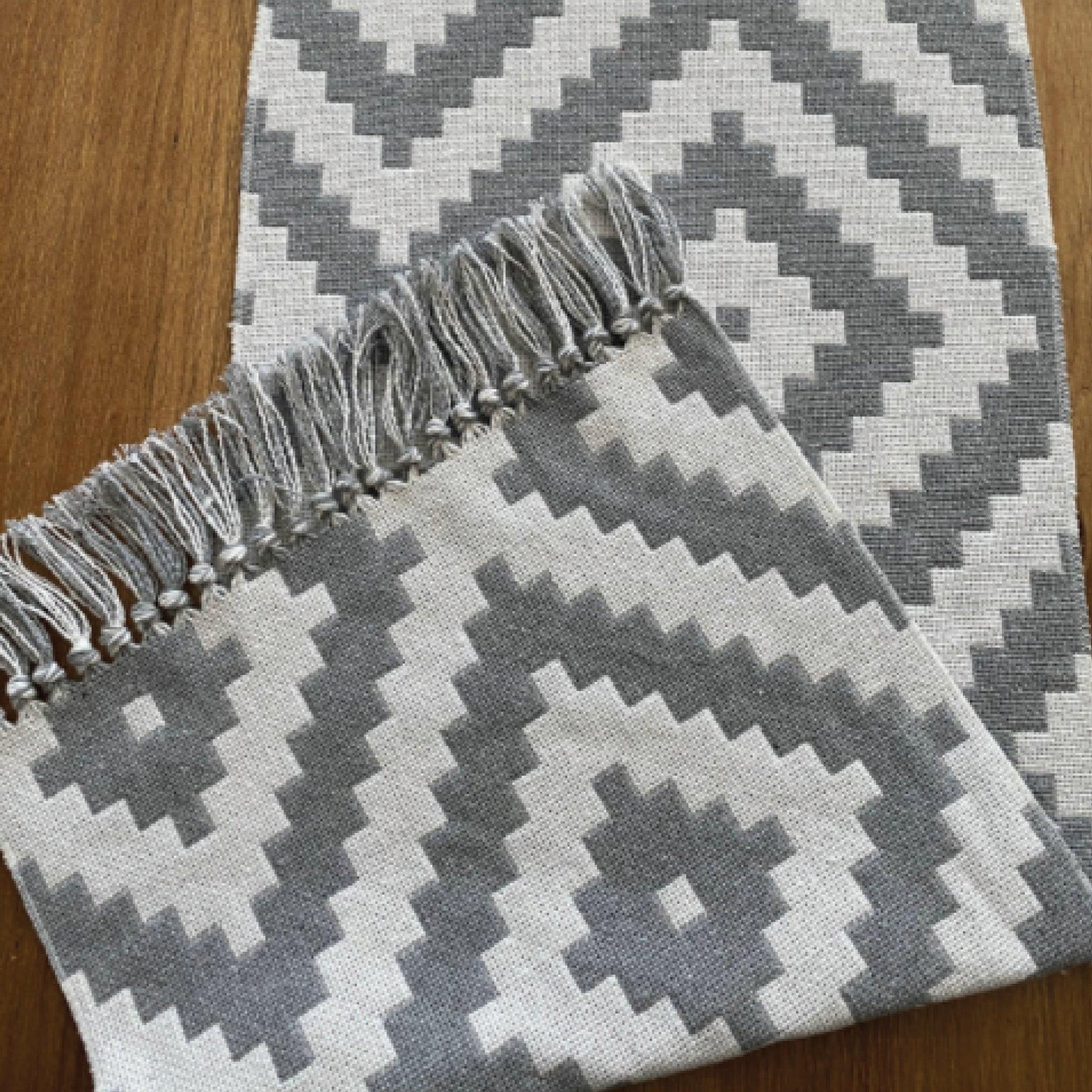 Camille Table Runner – Elegant Decor for Dining Tables - PRHOMZ