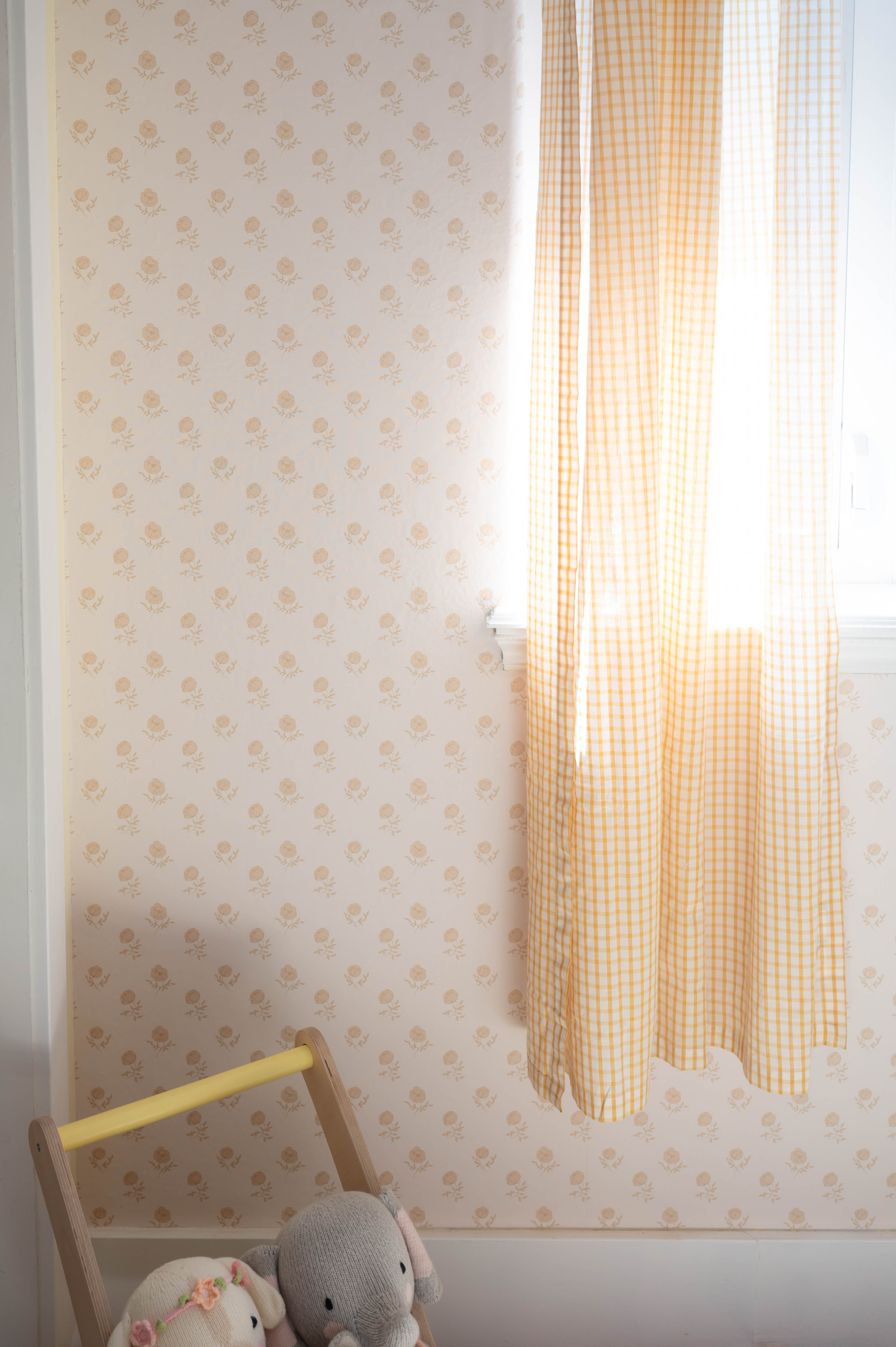 Elle Wallpaper by Ali Anni