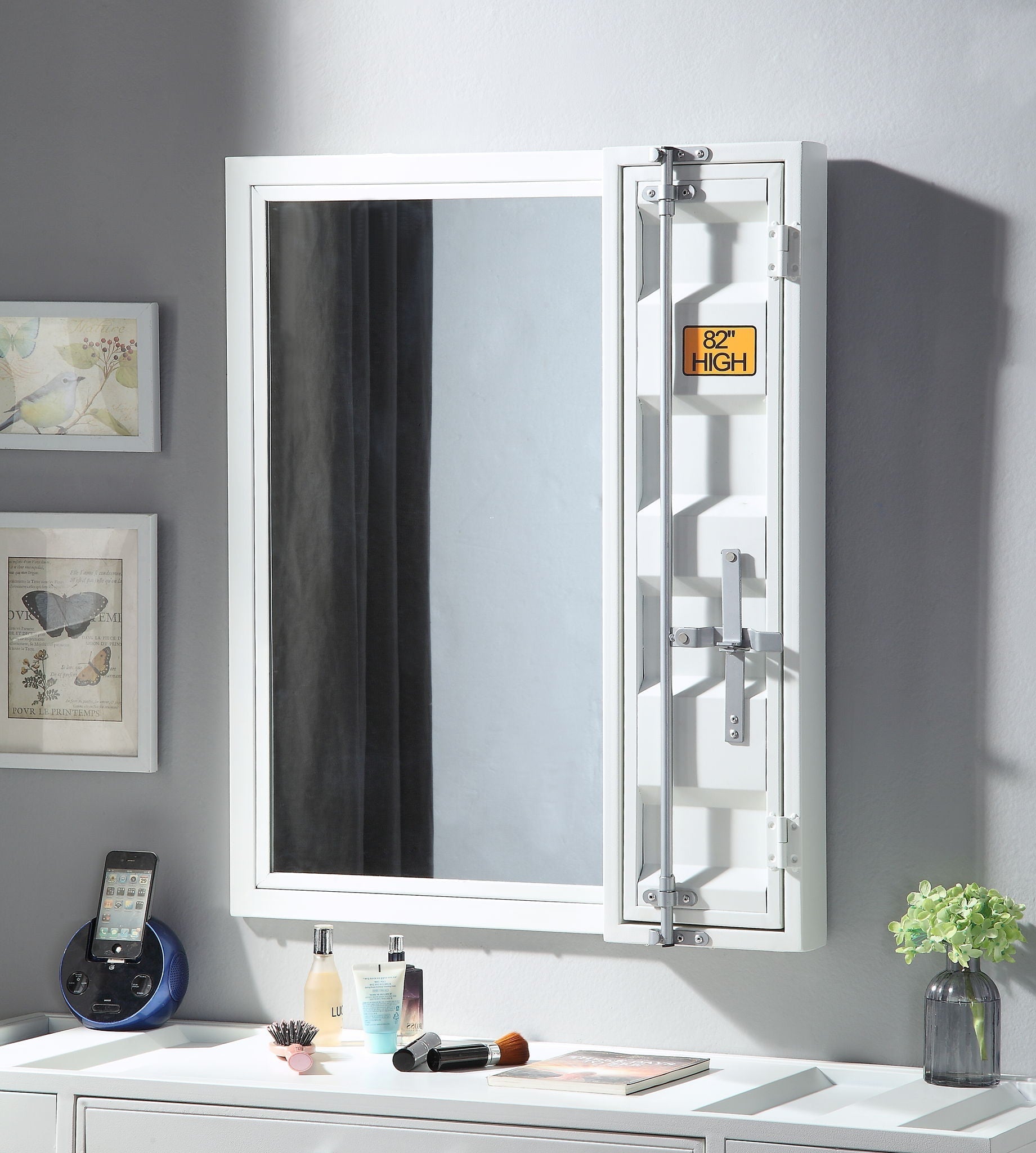 Cargo Vanity Mirror, Clear Reflection