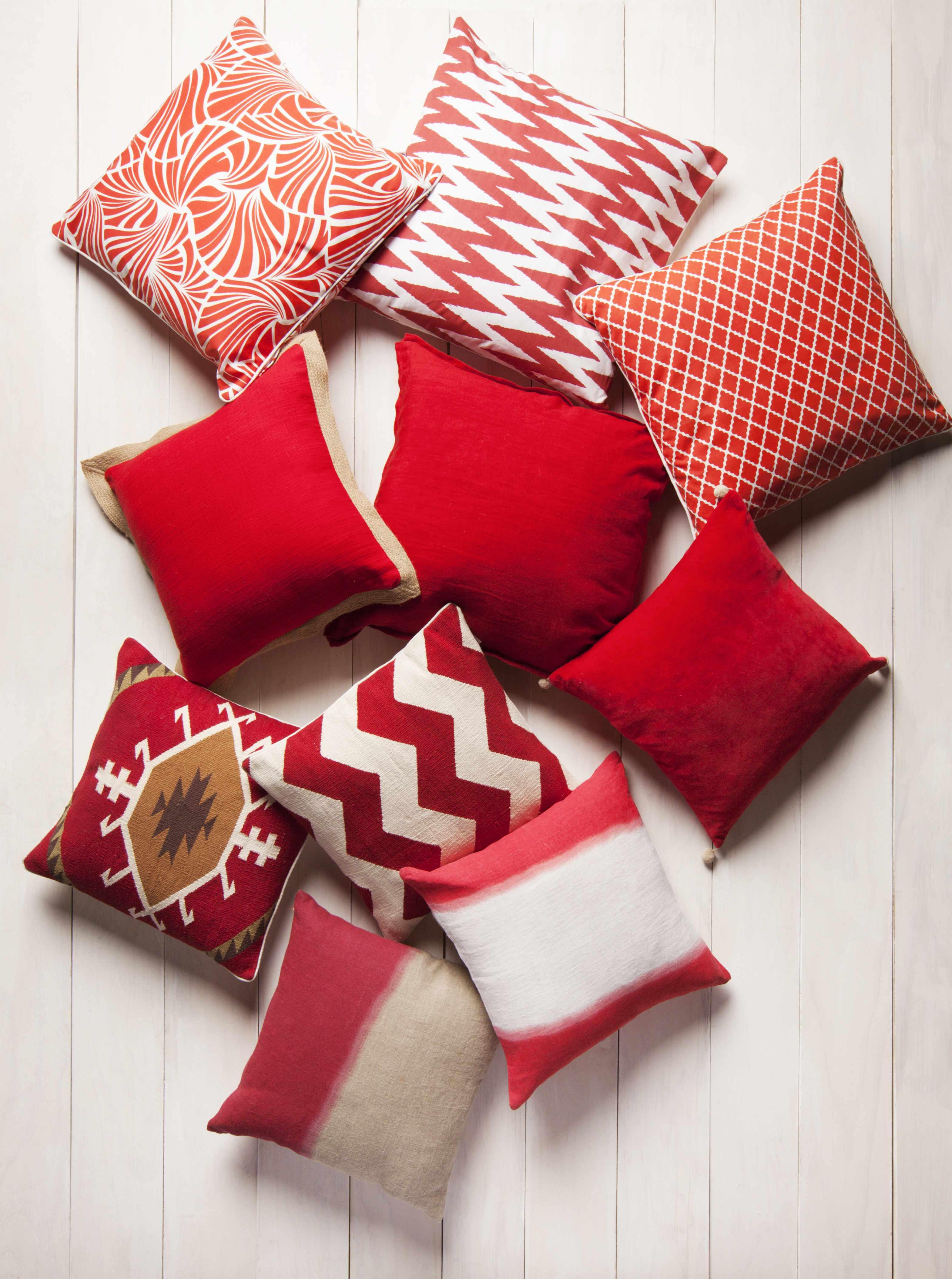 Cullybackey Throw Pillow - Clearance - PRHOMZ