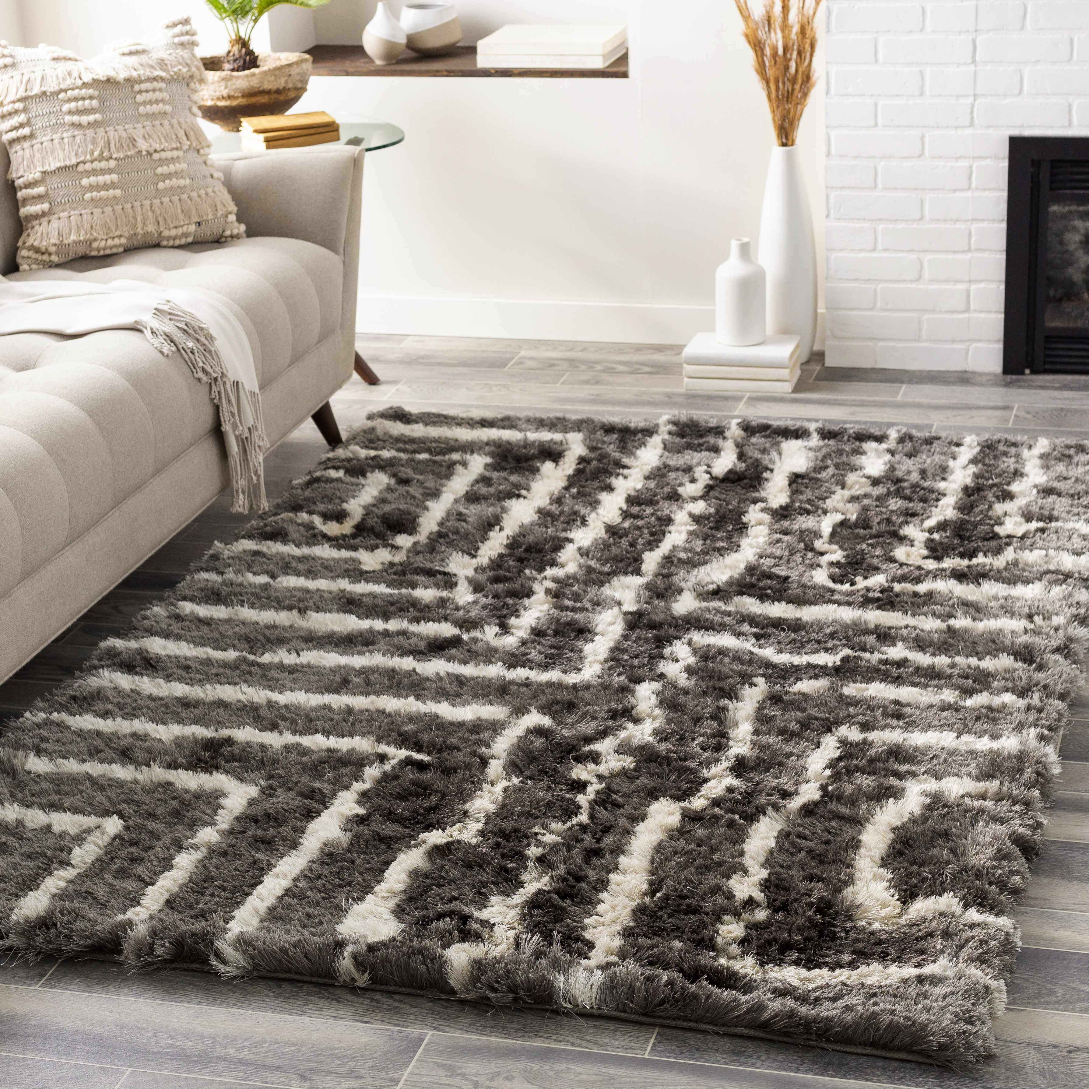 Henlawson Area Rug - Clearance - PRHOMZ