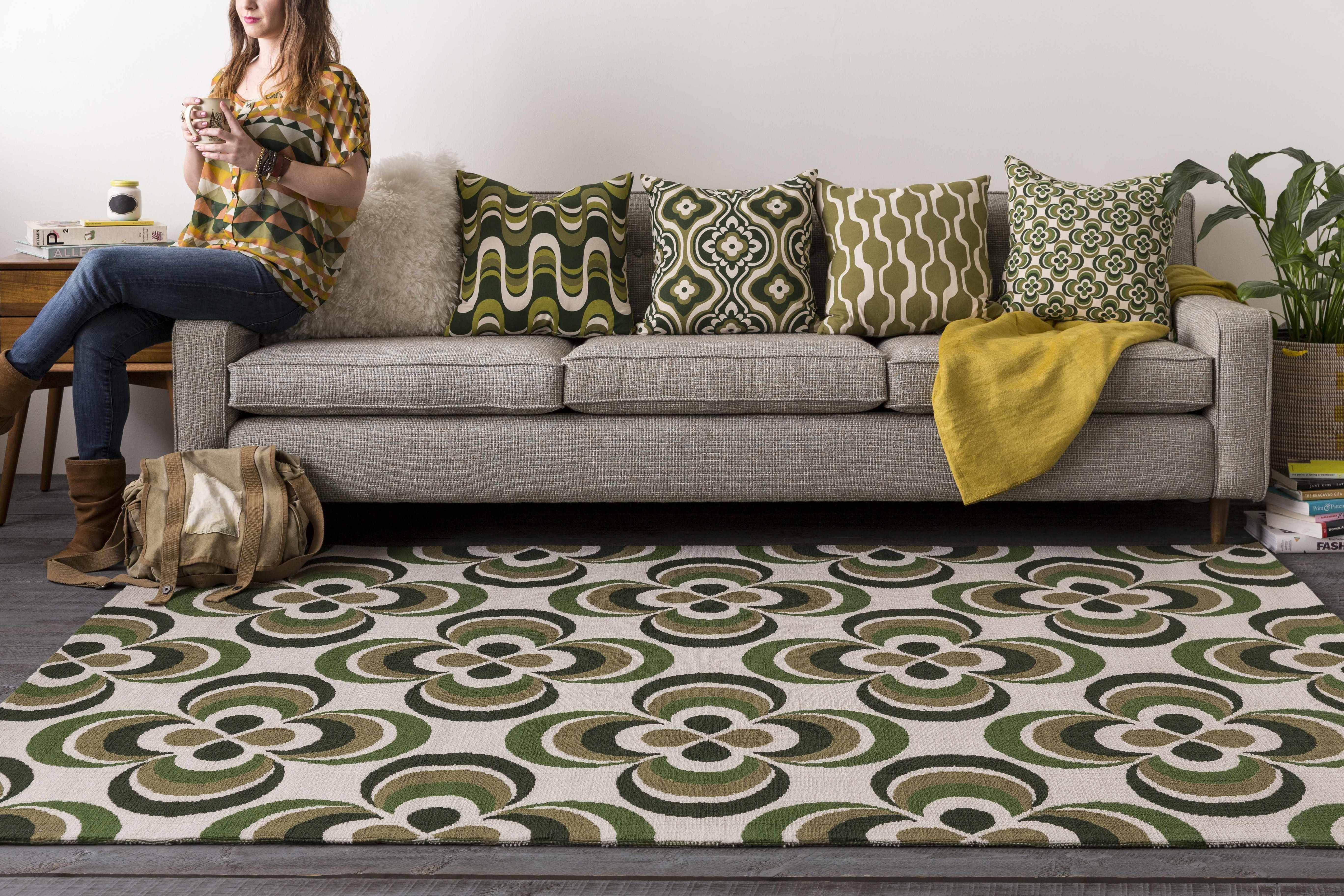 Kinvere Olive Geometric Pattern Pillow - Clearance - PRHOMZ