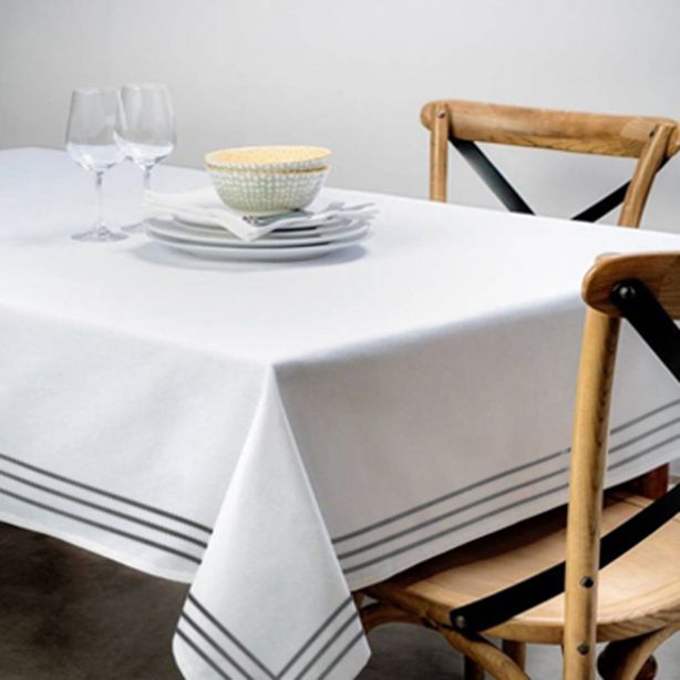 Triple Embroidery Border Sateen Poly Cotton Solid Table Cloth