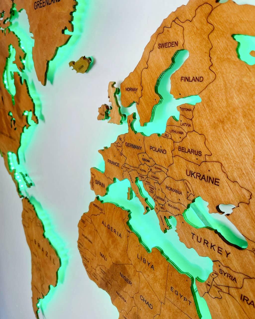 LED illuminated wooden world map classic - PRHOMZ