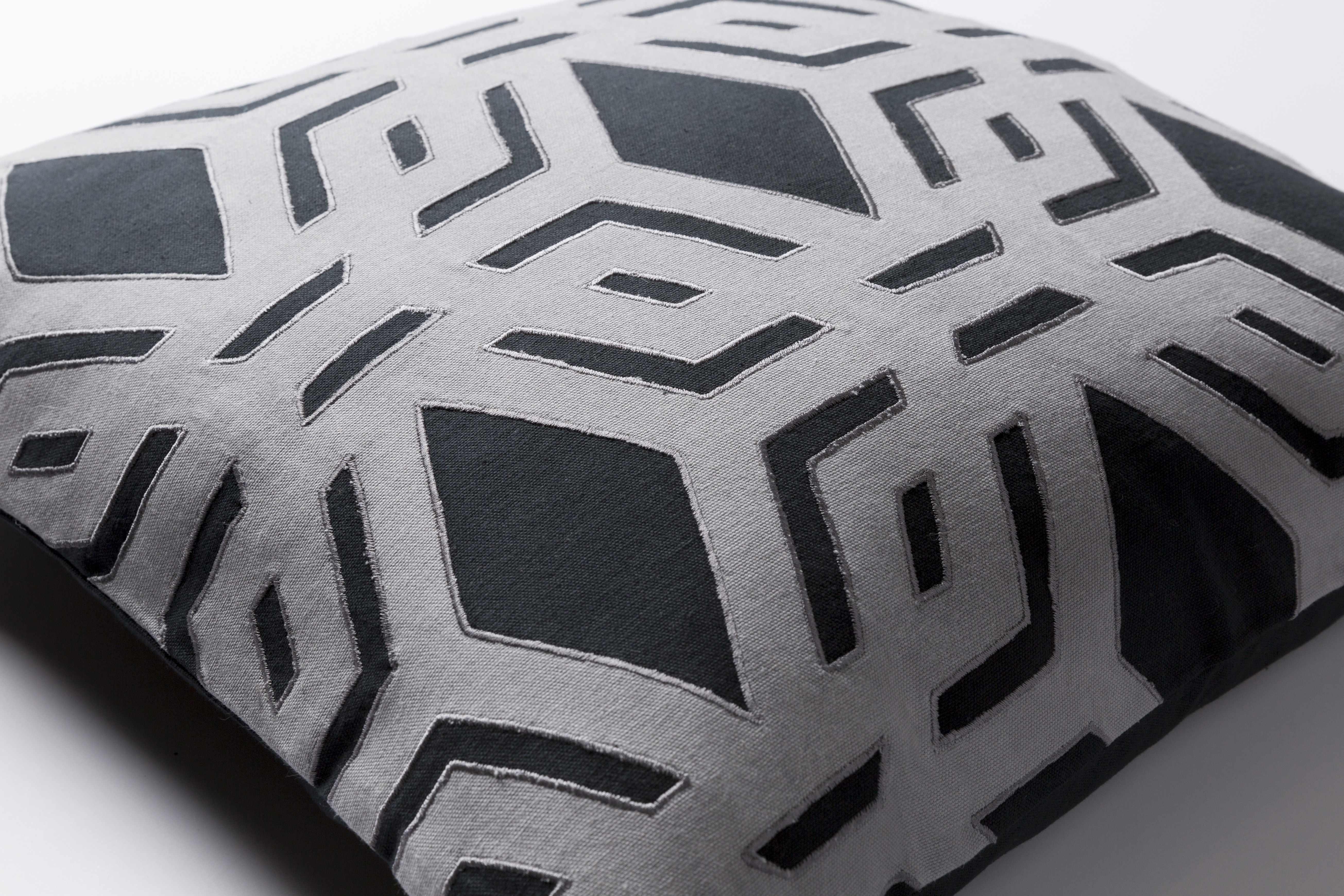 Olivehurst Throw Pillow - Clearance - PRHOMZ